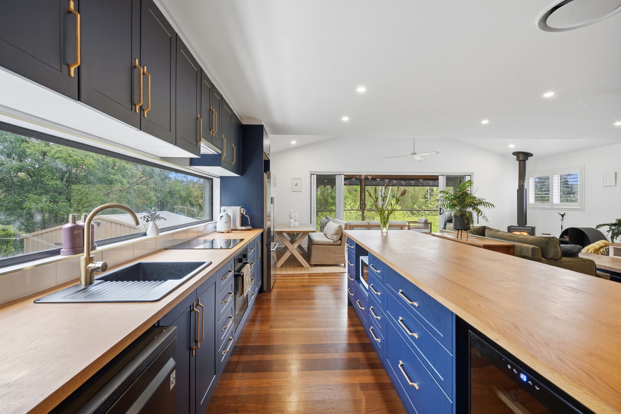 32 Knoll Road — photo 3 of 17