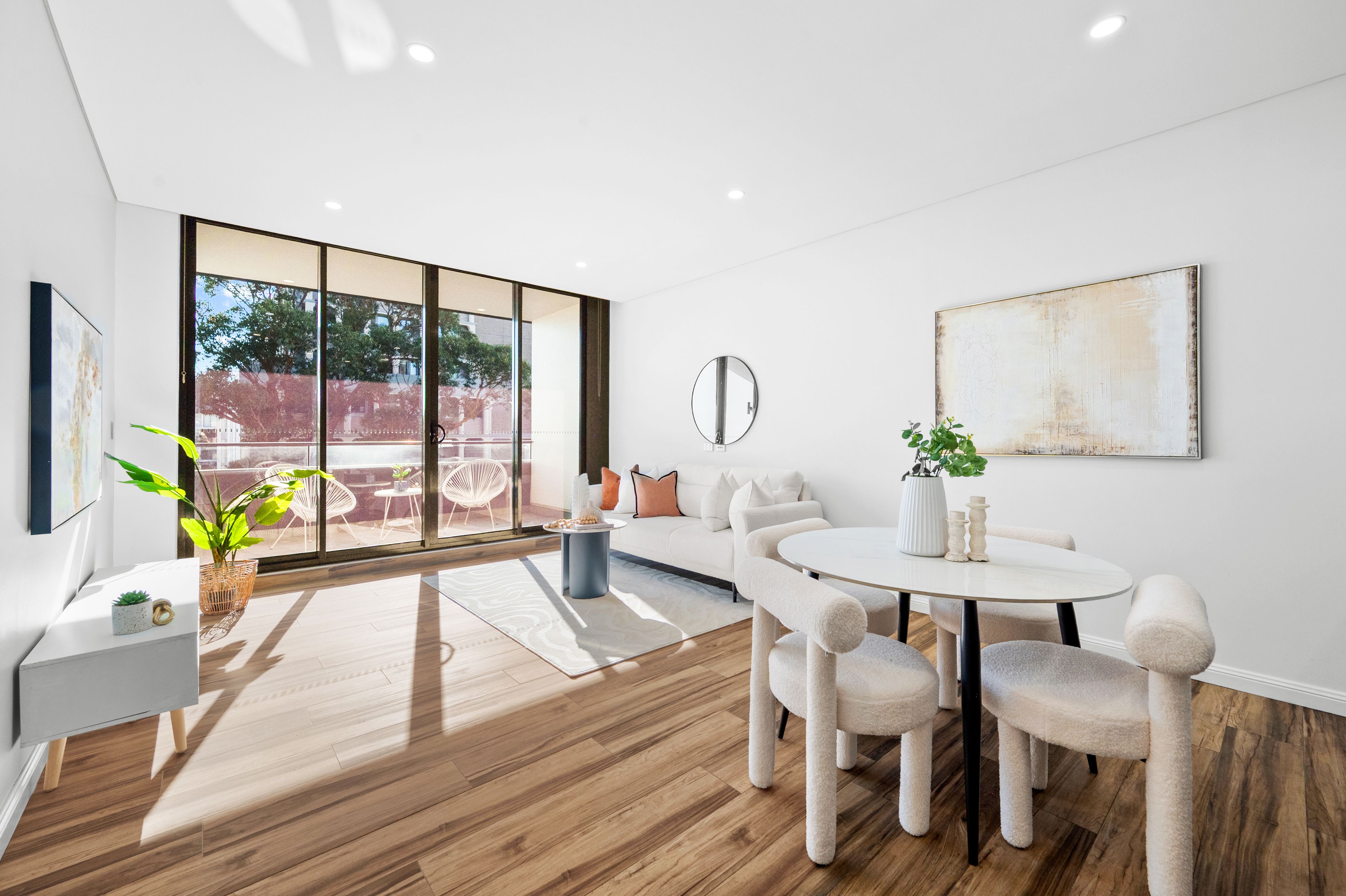 321/25 Rothschild Avenue — photo 4 of 18