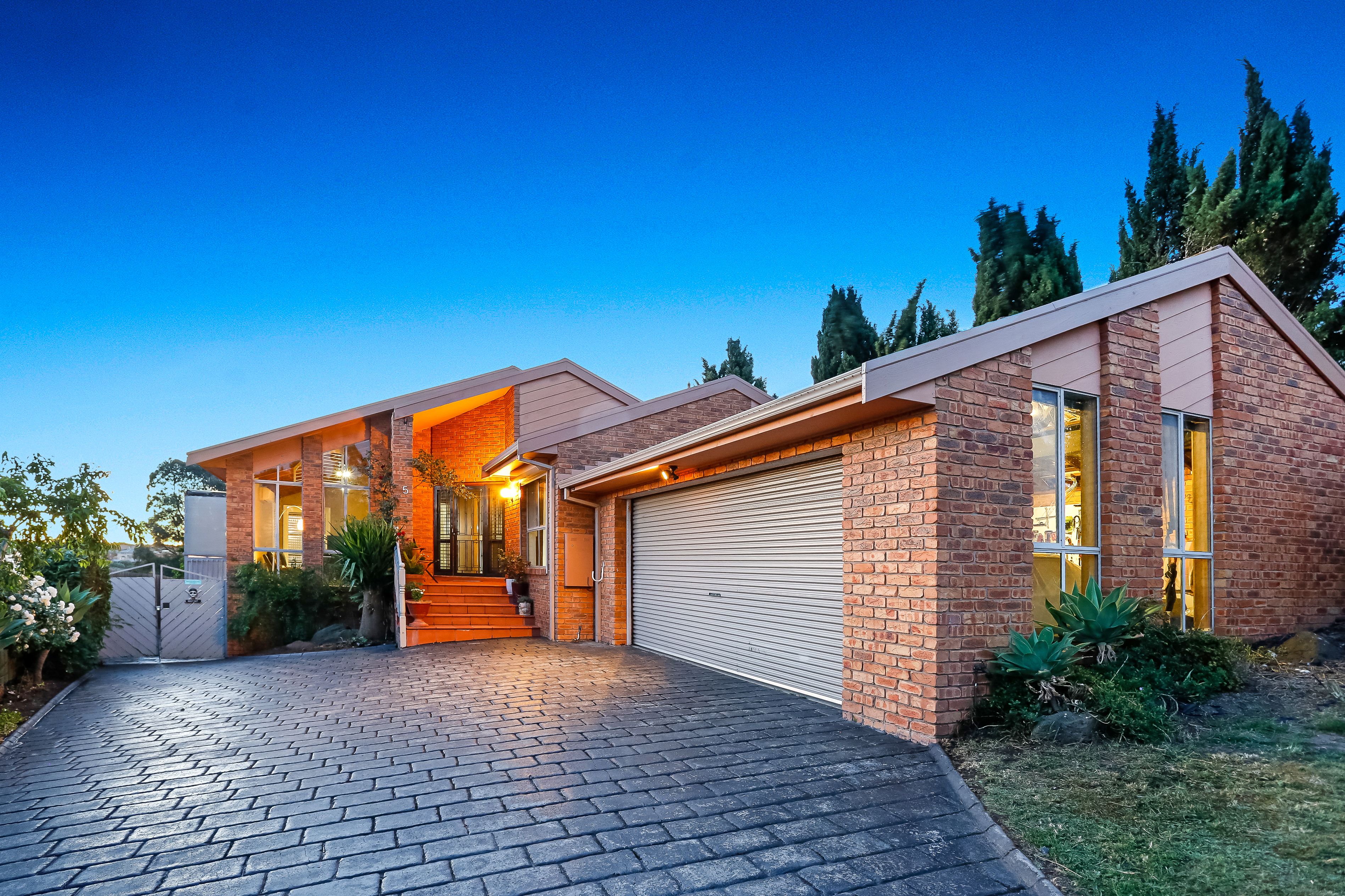 5 Burgan Place, Meadow Heights, VIC 3048