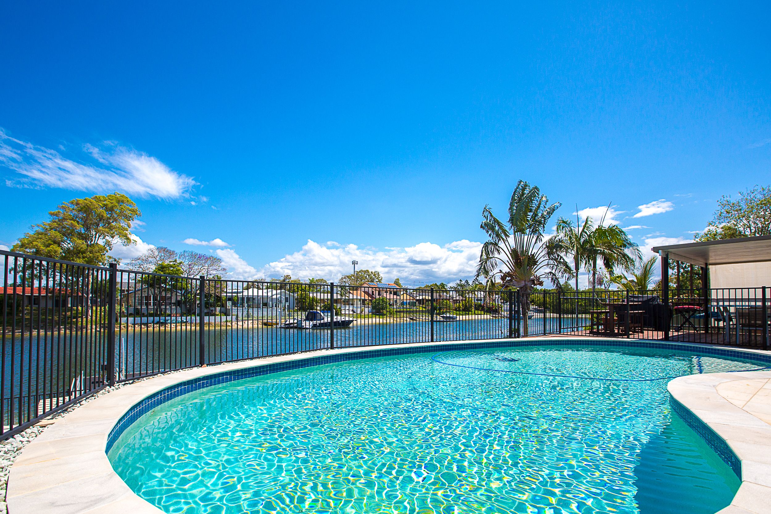 15 Sundowner Court, Mermaid Waters, QLD 4218