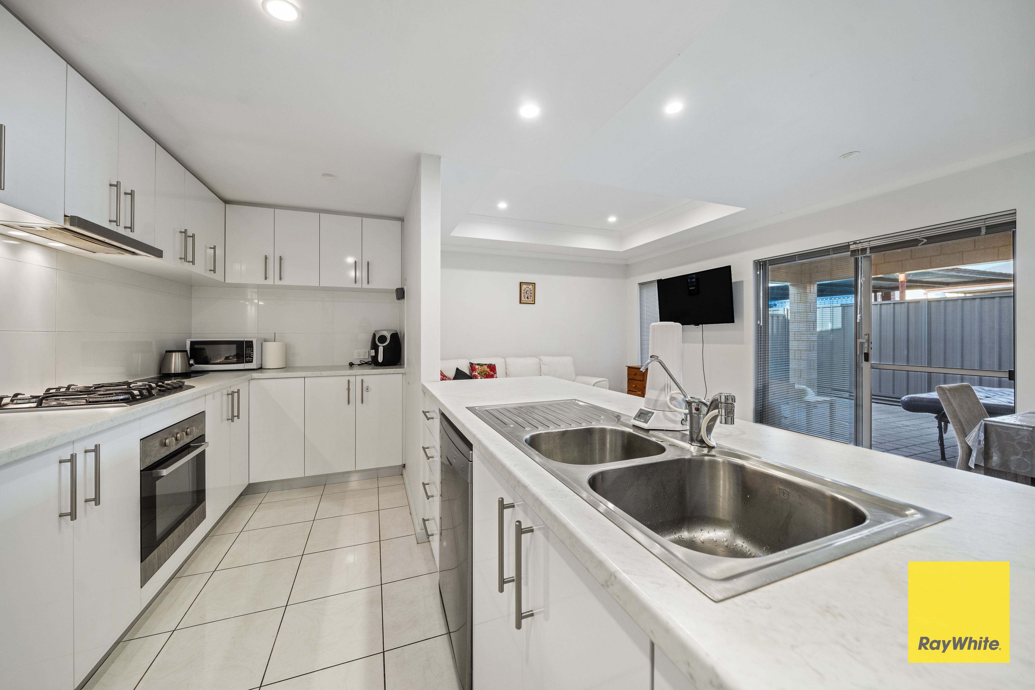 7B Apara Way — photo from Ray White Whiteman & Associates