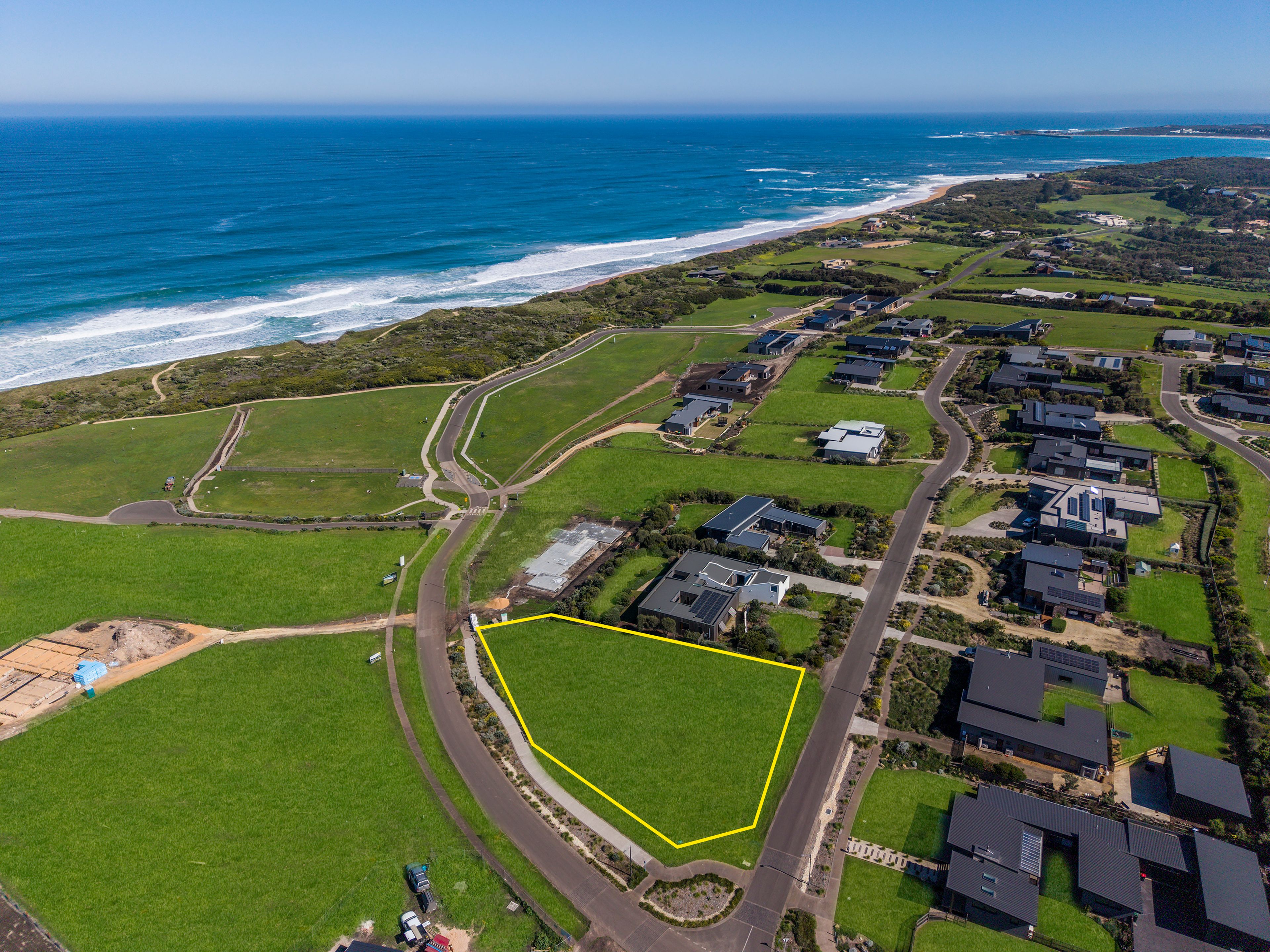 1 Whale Avenue — photo from Ray White Warrnambool