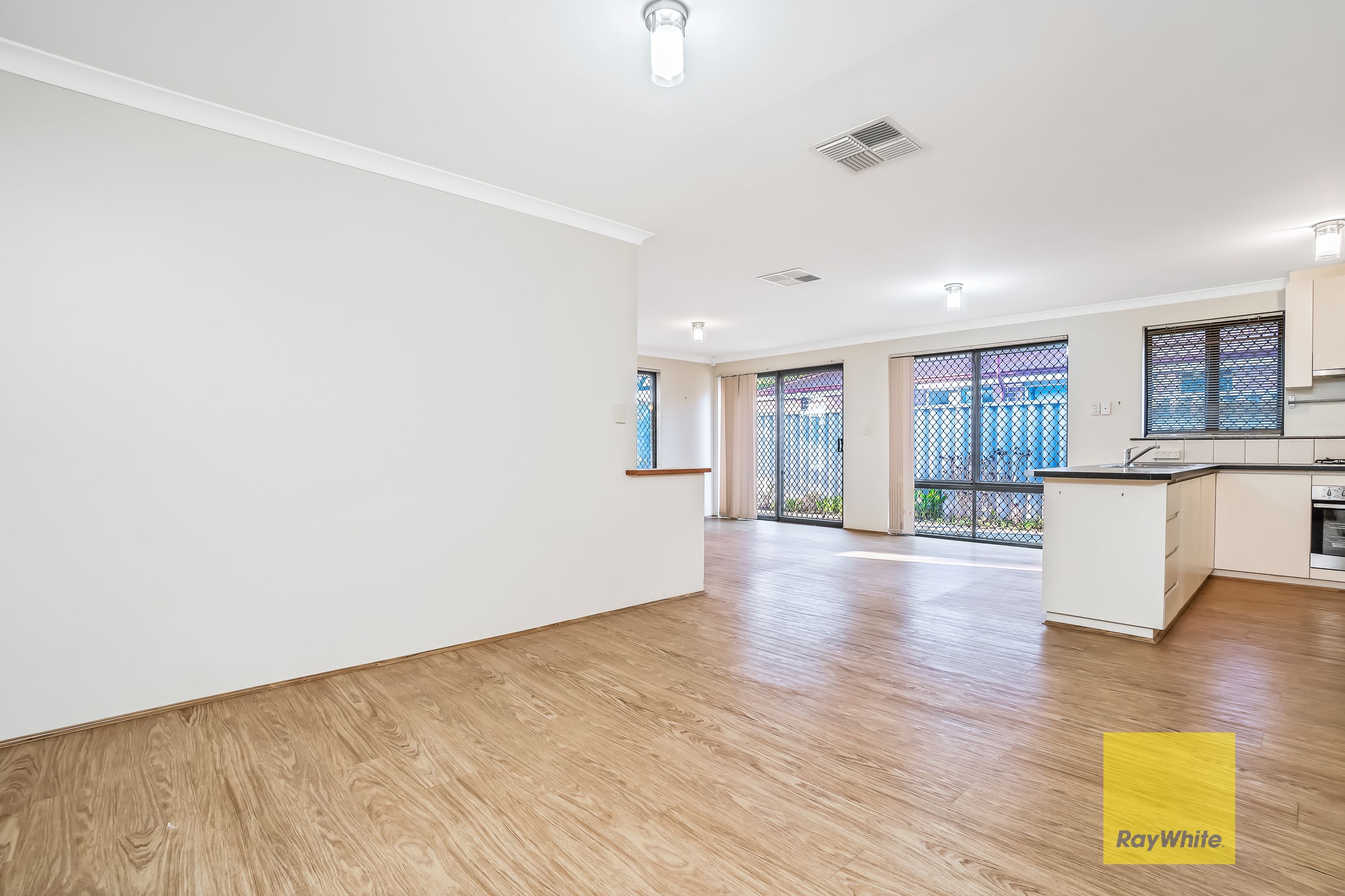 3 Silverswan Road, Bennett Springs, WA 6063