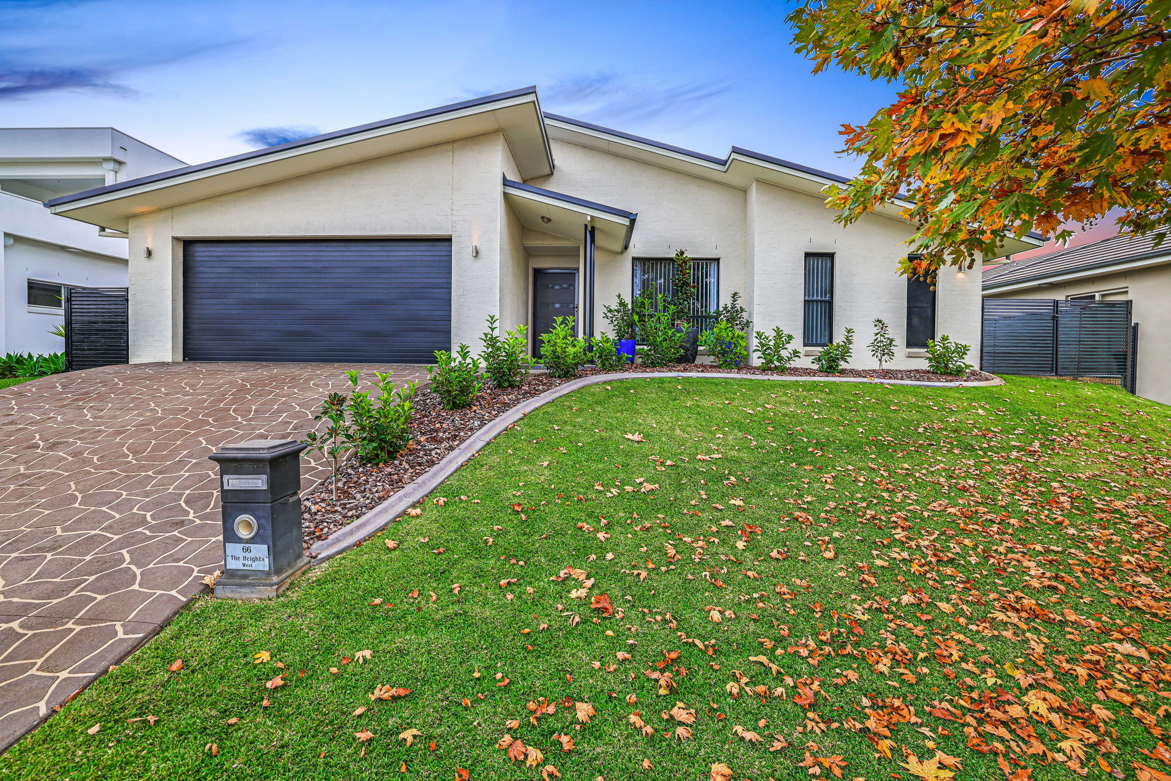 66 The Heights, Tamworth NSW 2340