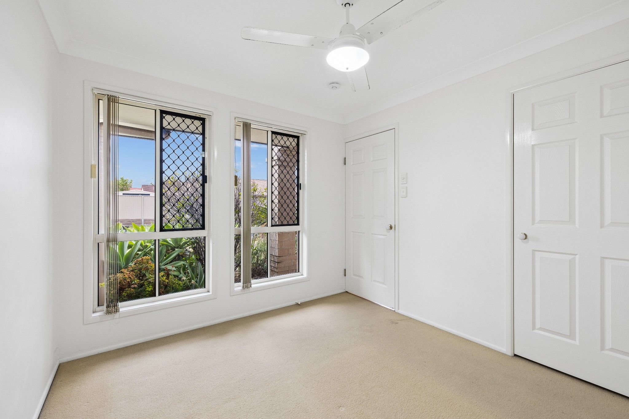 27 Calista Crescent — photo 13 of 19