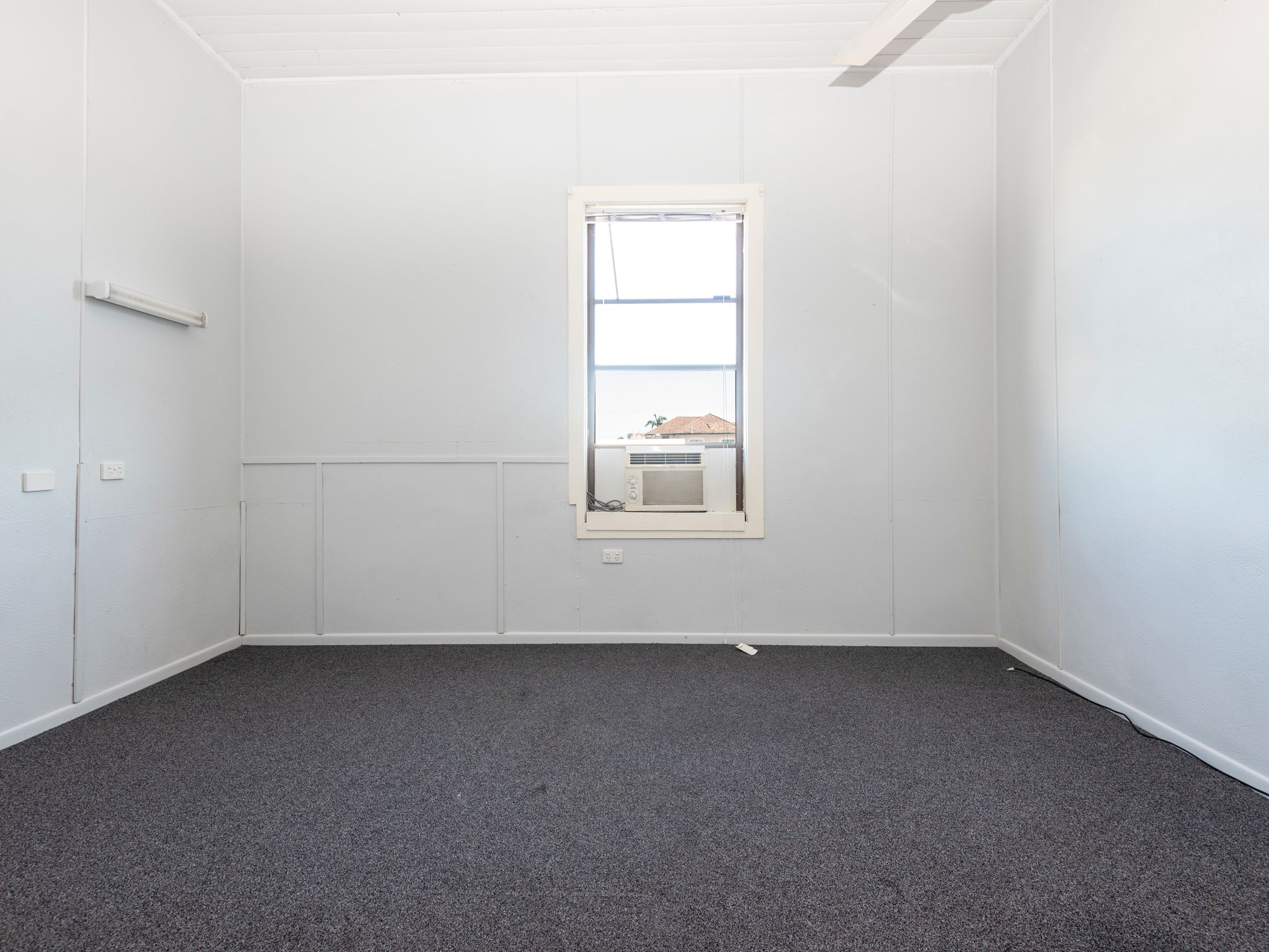 147A Magellan Street — photo 3 of 7