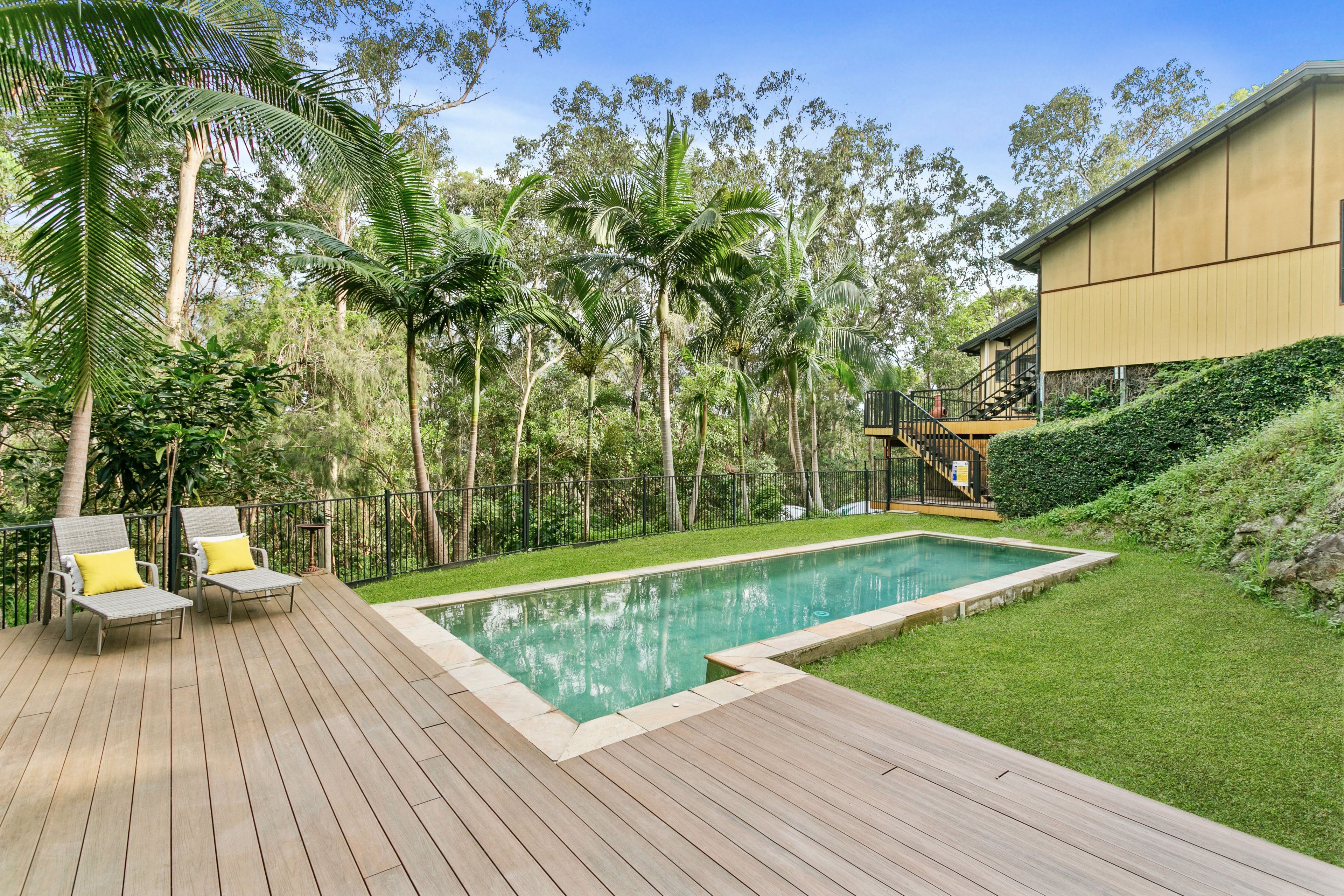 94 Bromfield Drive, Bonogin QLD 4213