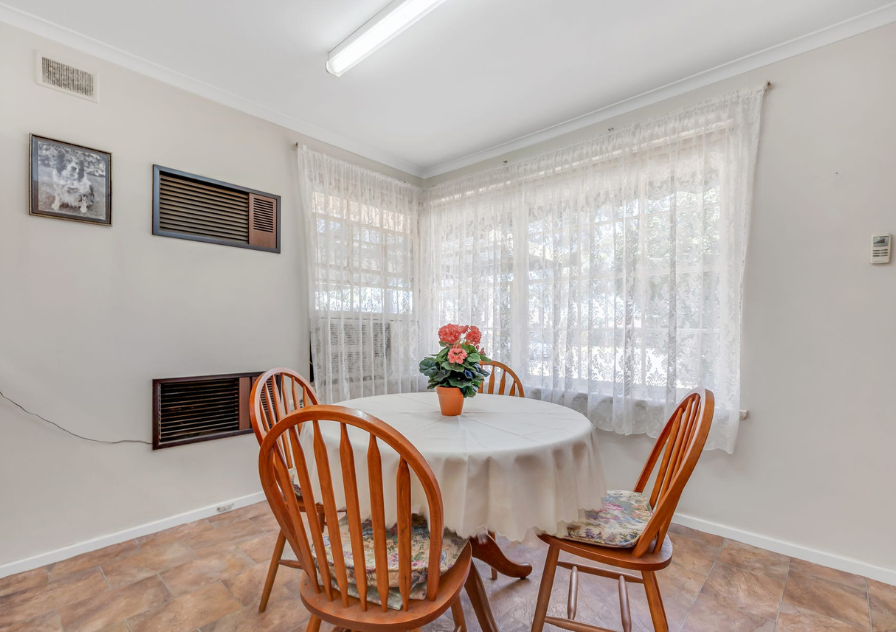 9 Walnut Avenue — photo 4 of 12