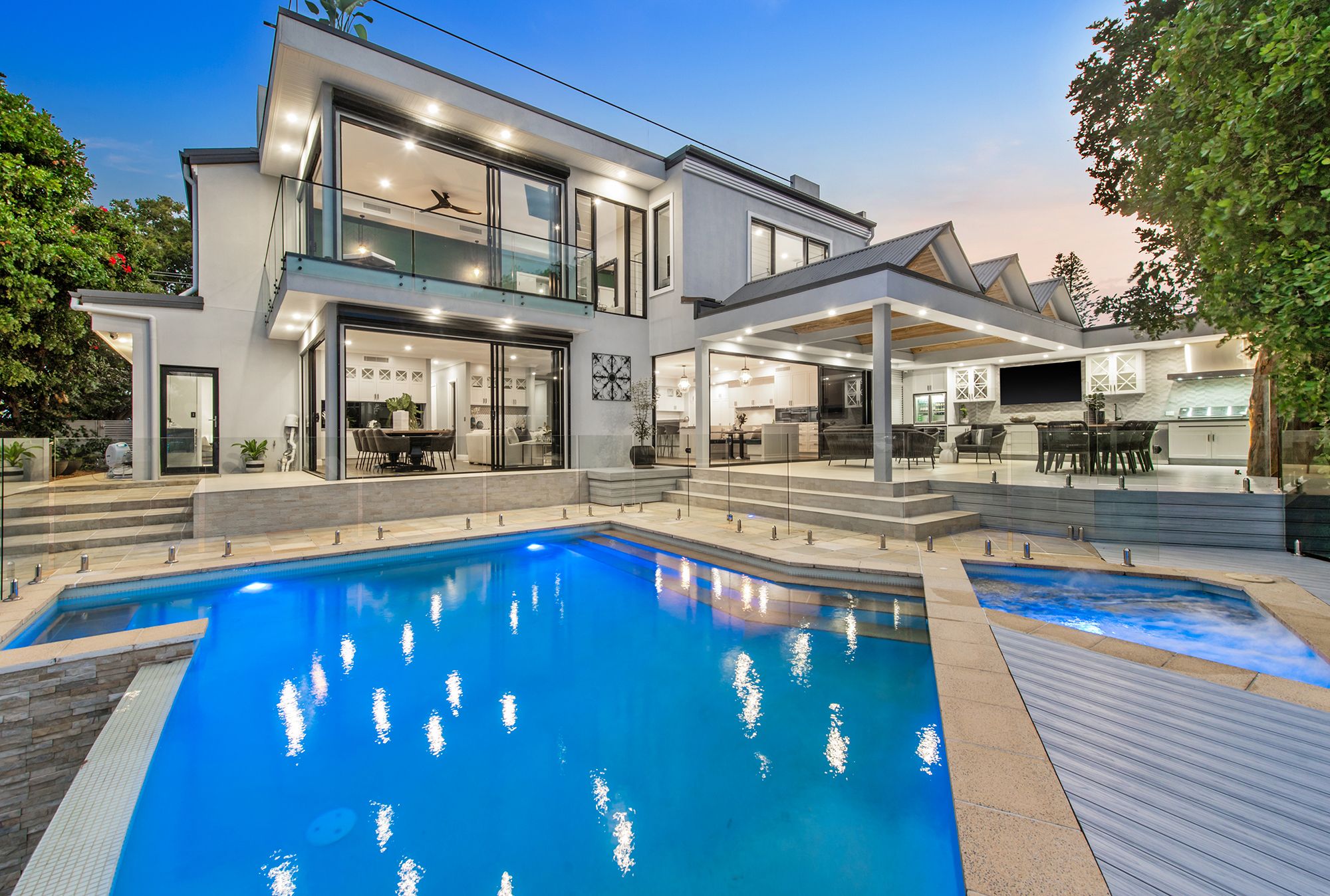 48 Rudd Street, Broadbeach Waters QLD 4218