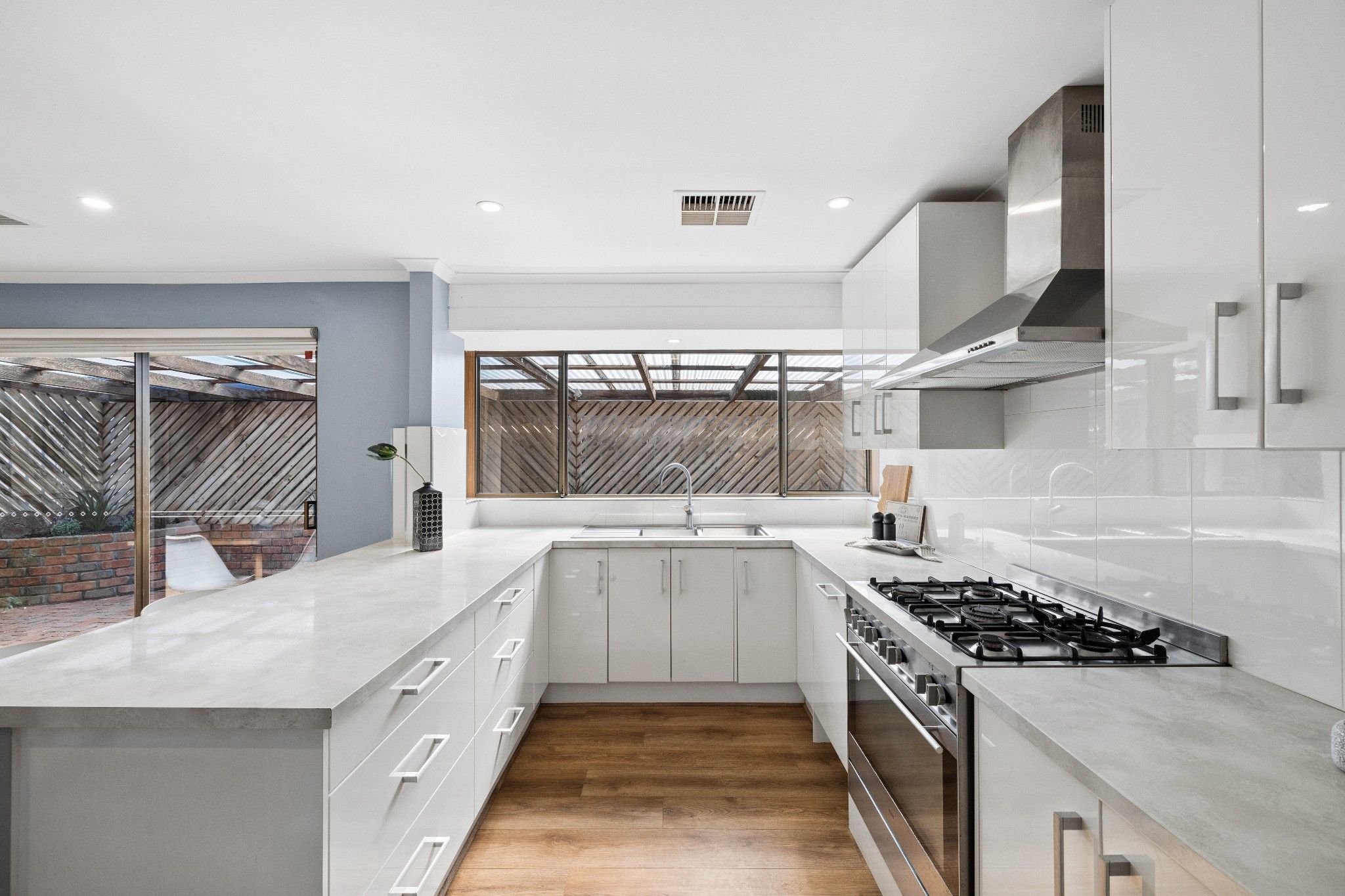 2 Karyn Crescent — photo 12 of 29