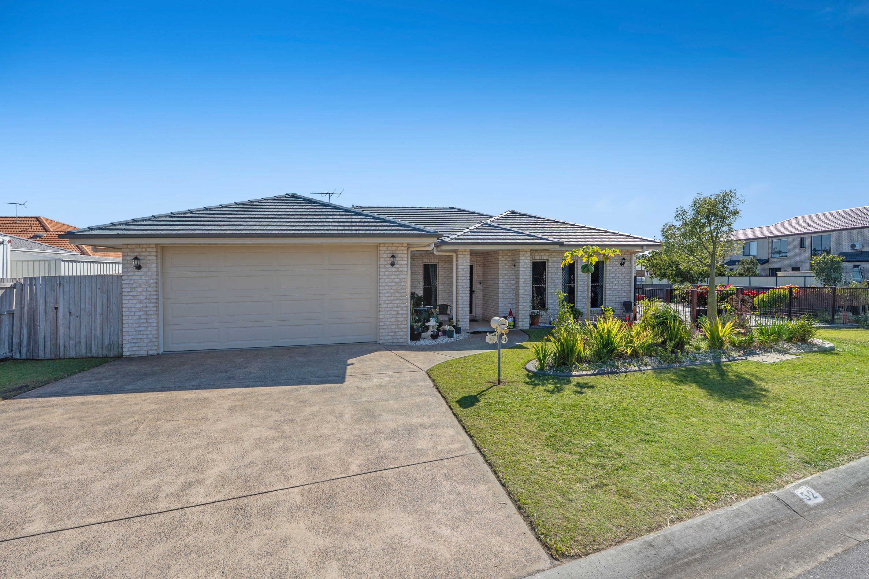 52 Mossman Way, Sandstone Point, QLD 4511