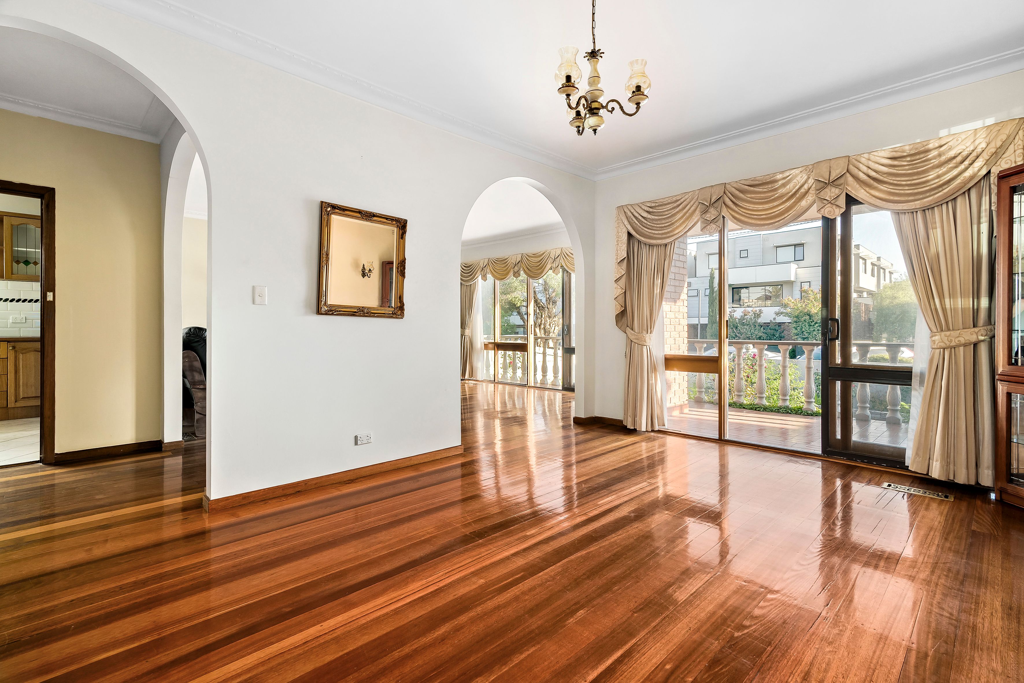 3 Davies Street — photo 6 of 16