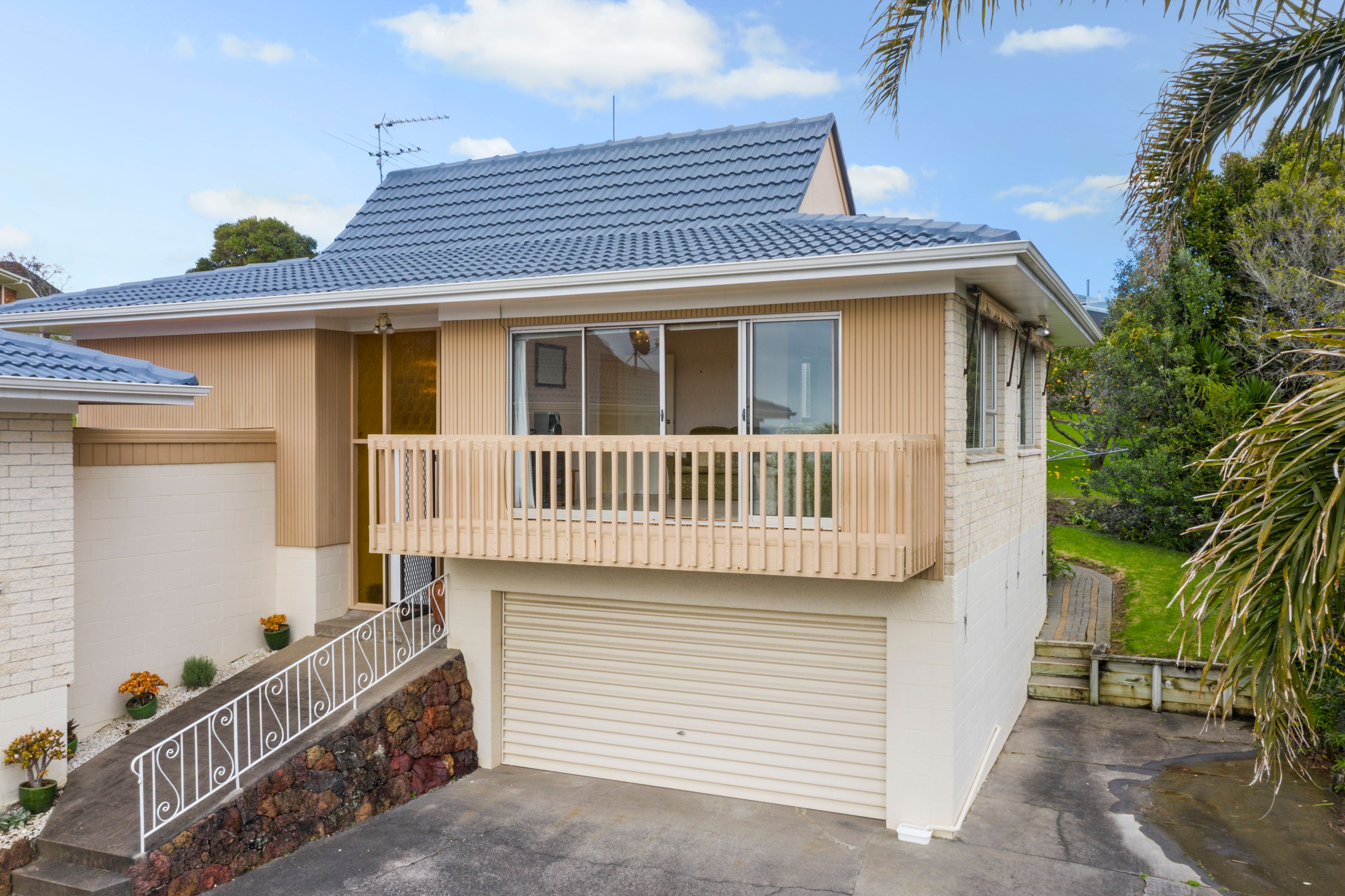 2/22 McMillan Place, Mellons Bay, Manukau City