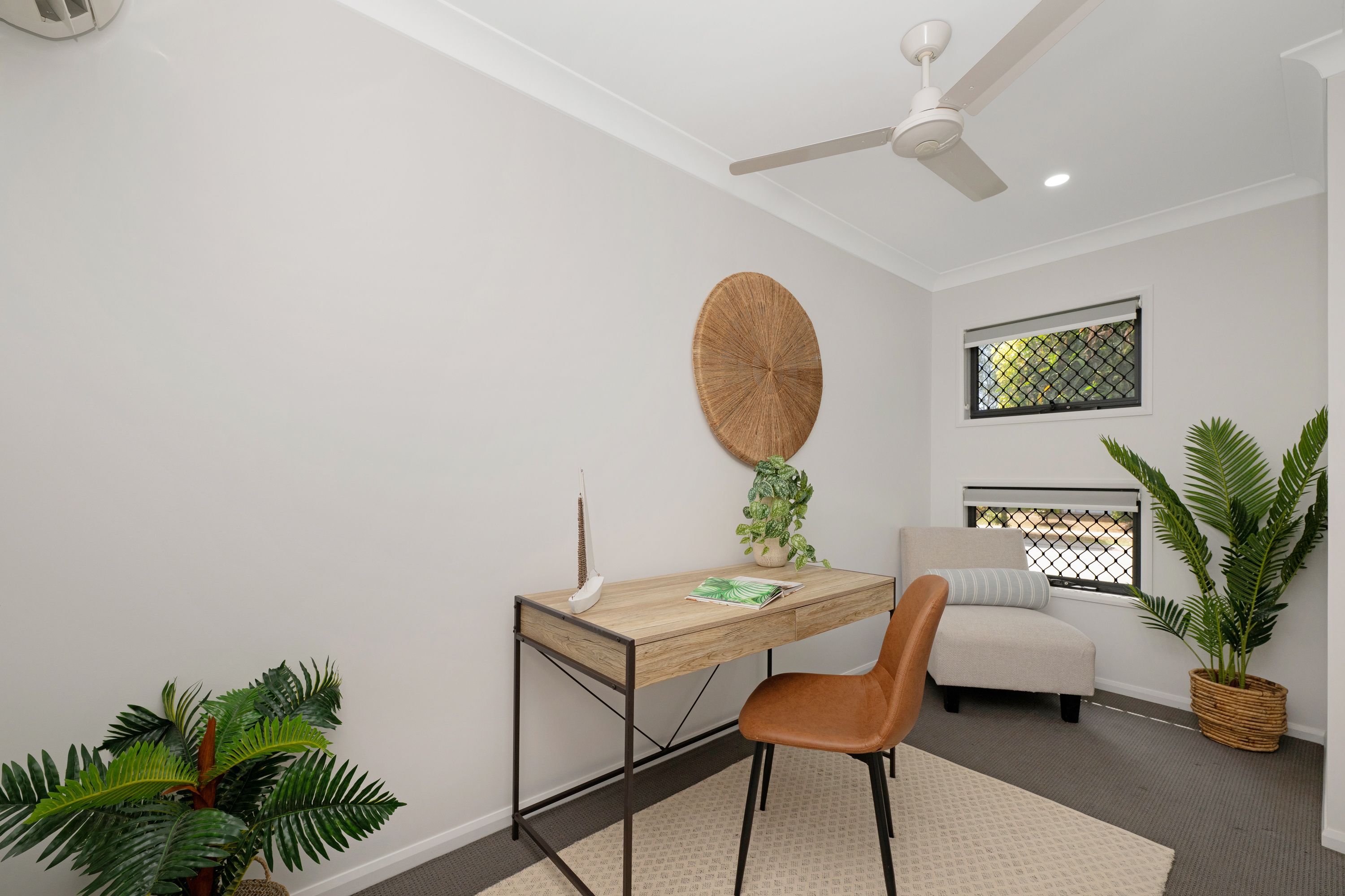 61 Leggett Crescent — photo 8 of 19