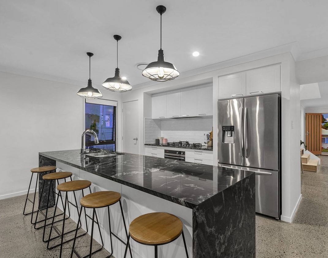 185 Beddoes Street, Holland Park, QLD 4121