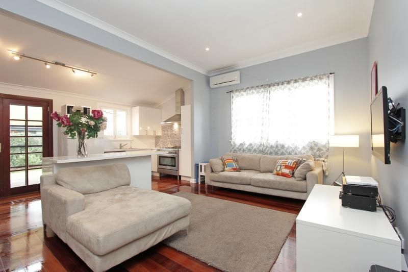 136 RALEIGH Street, Carlisle, WA 6101