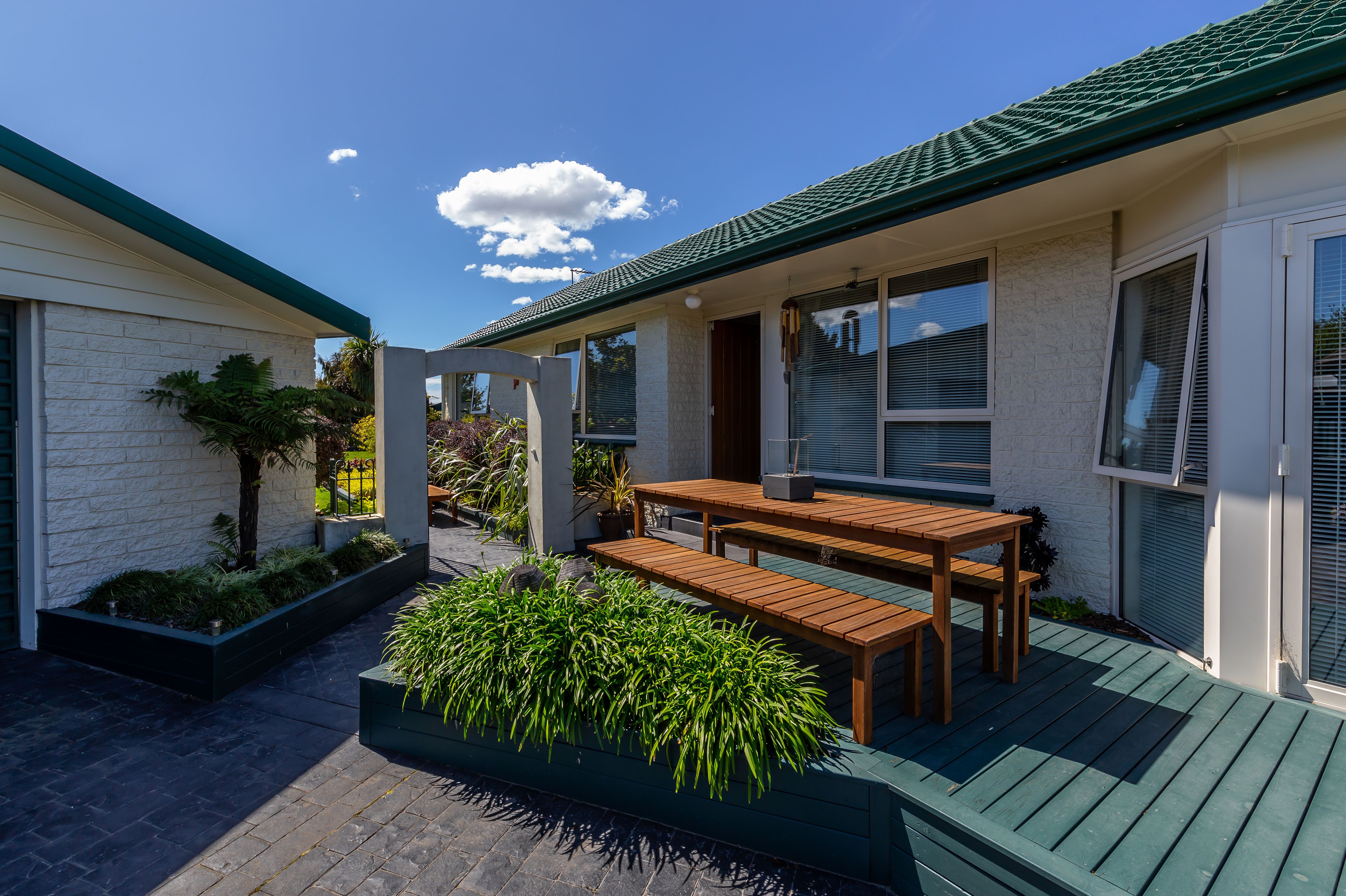 8 Lomax Place, Islington, Christchurch City