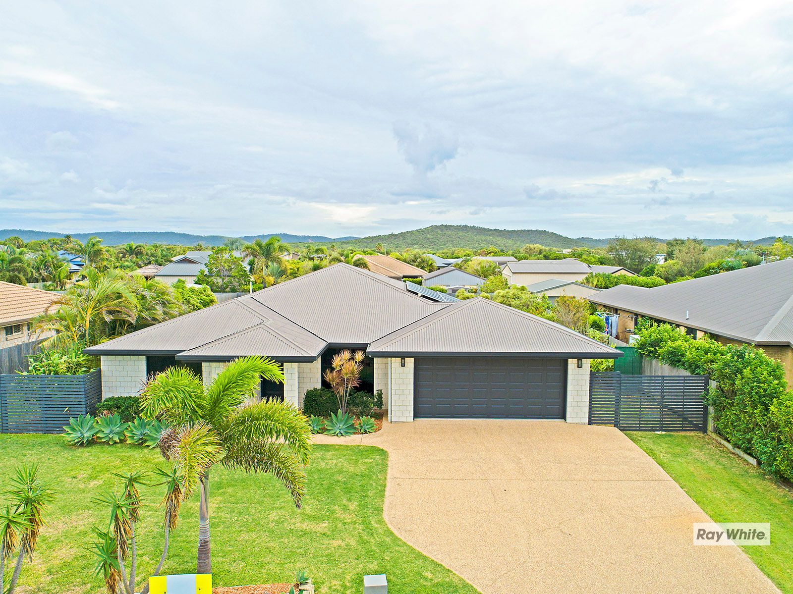 4 Sandcastle Drive, Mulambin, QLD 4703