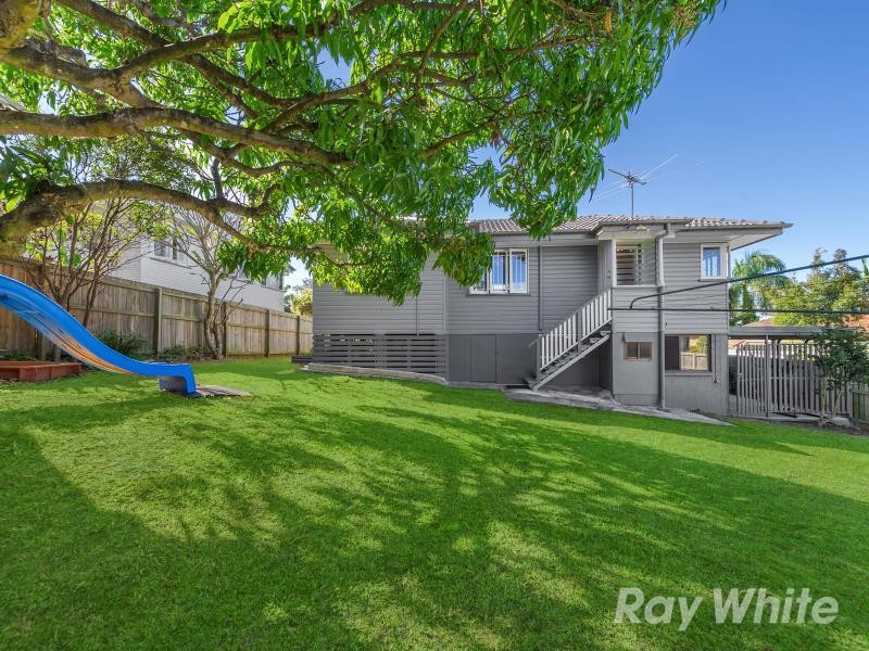 28 Sedgemoor Street, Stafford Heights, QLD 4053