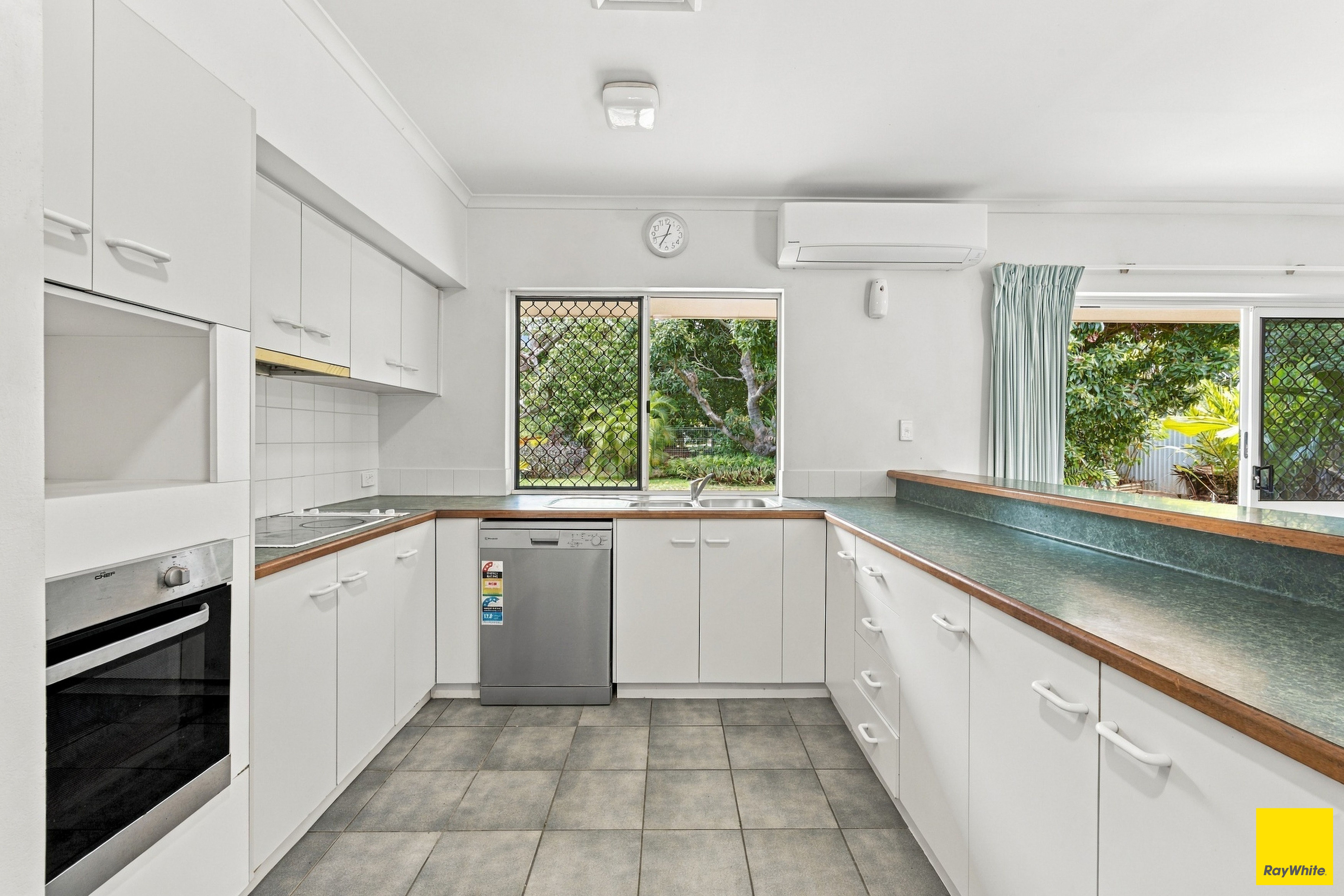 7 Green Avenue — photo 19 of 23