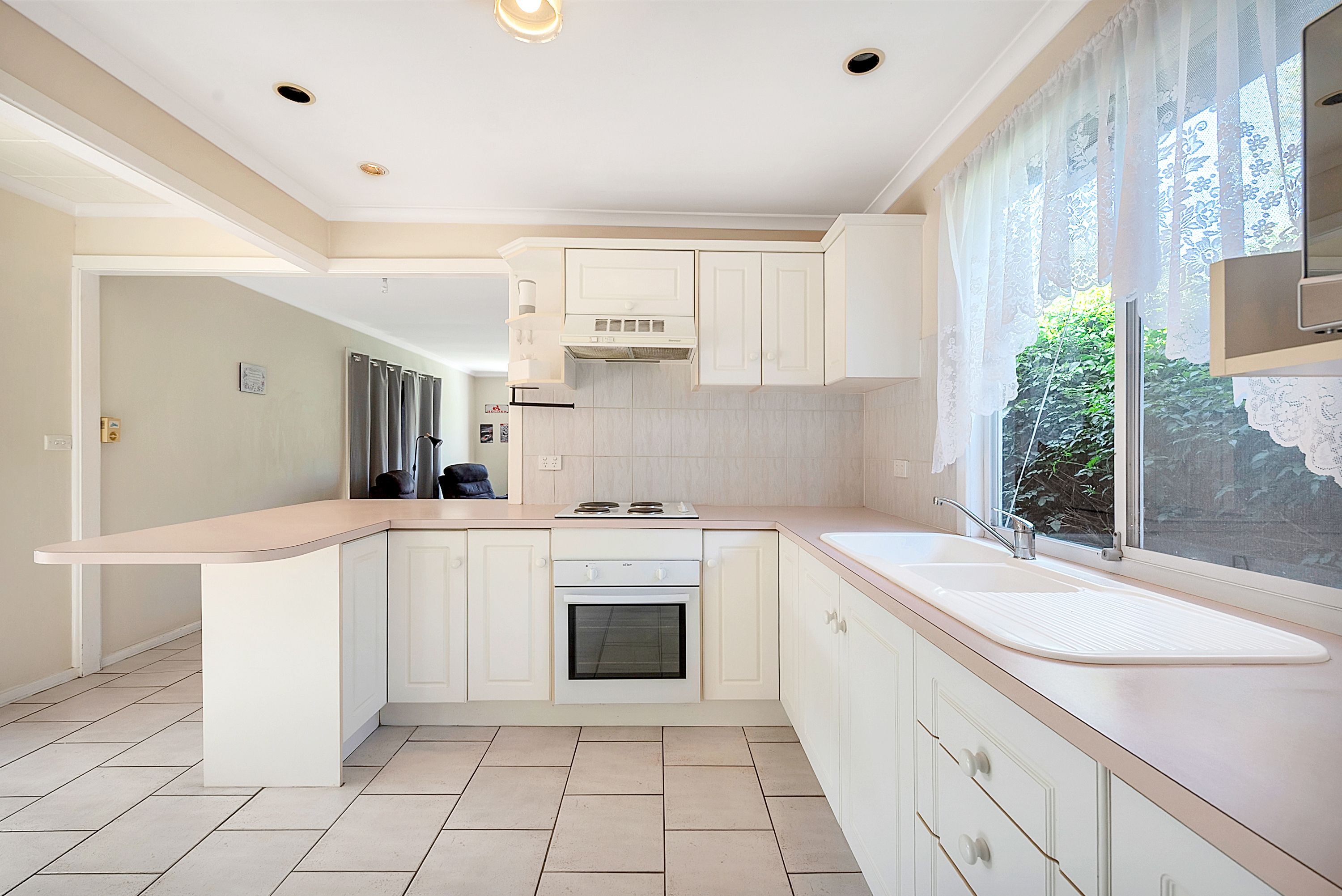11 Chiselbury Road — photo 6 of 11