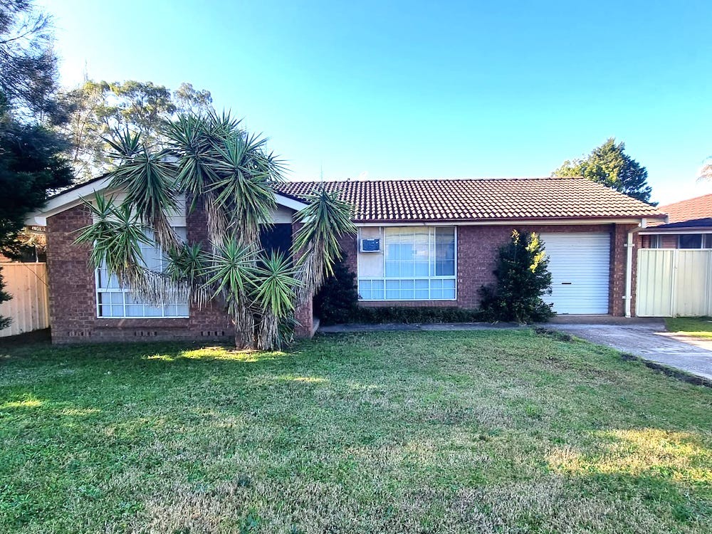 7 Karrabul Road, St Helens Park, NSW 2560