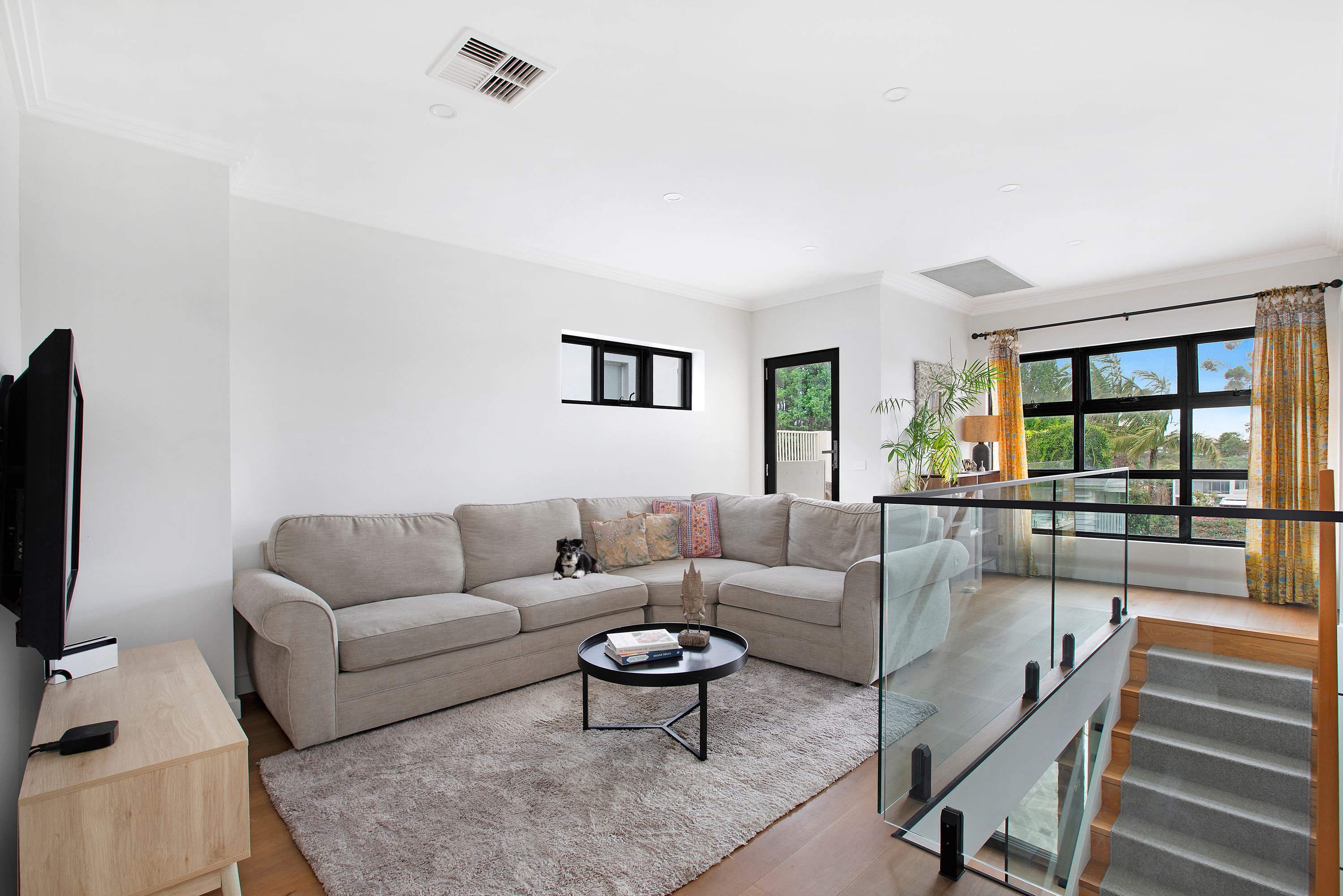 231 Rainbow Street — photo 11 of 12