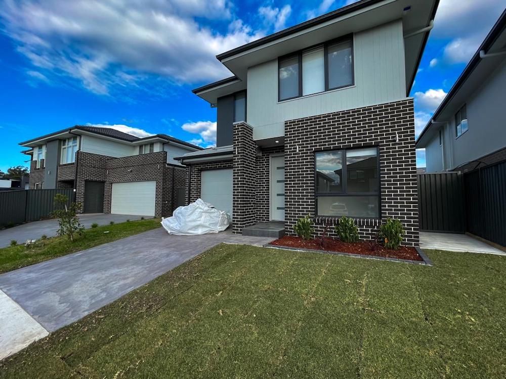 11 Jigsaw Street, Leppington, NSW 2179