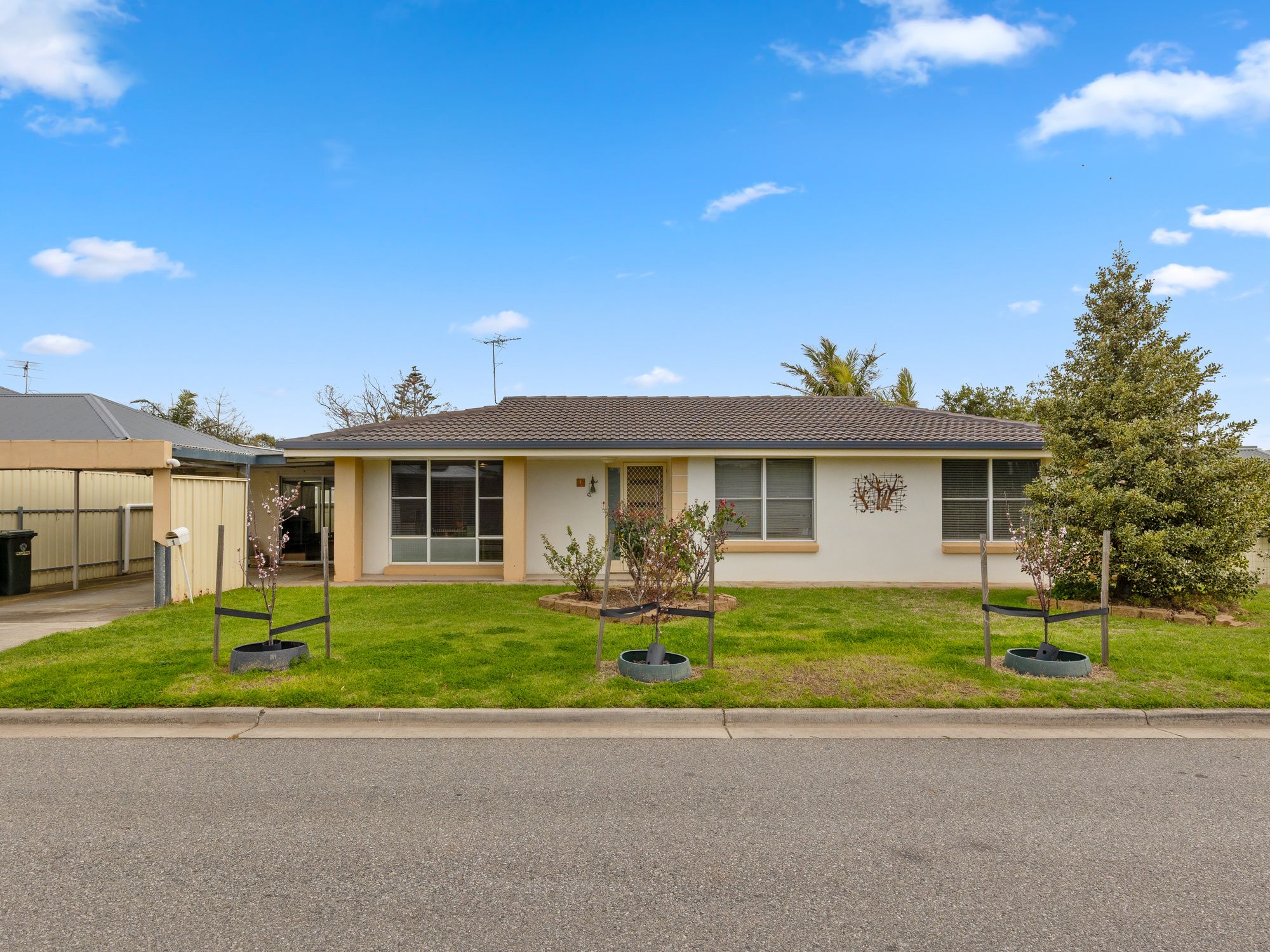 1 Crisp Street, Aldinga Beach, SA 5173
