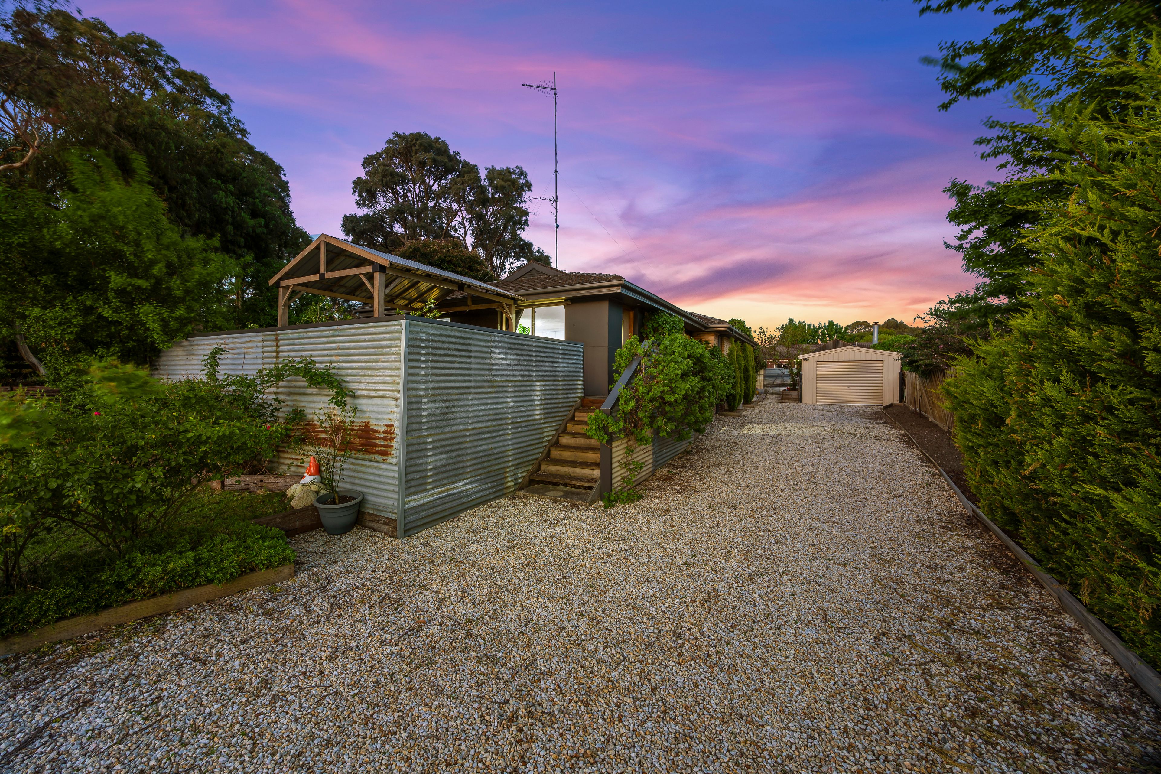 10 Ditchfield Road, Brown Hill, VIC 3350