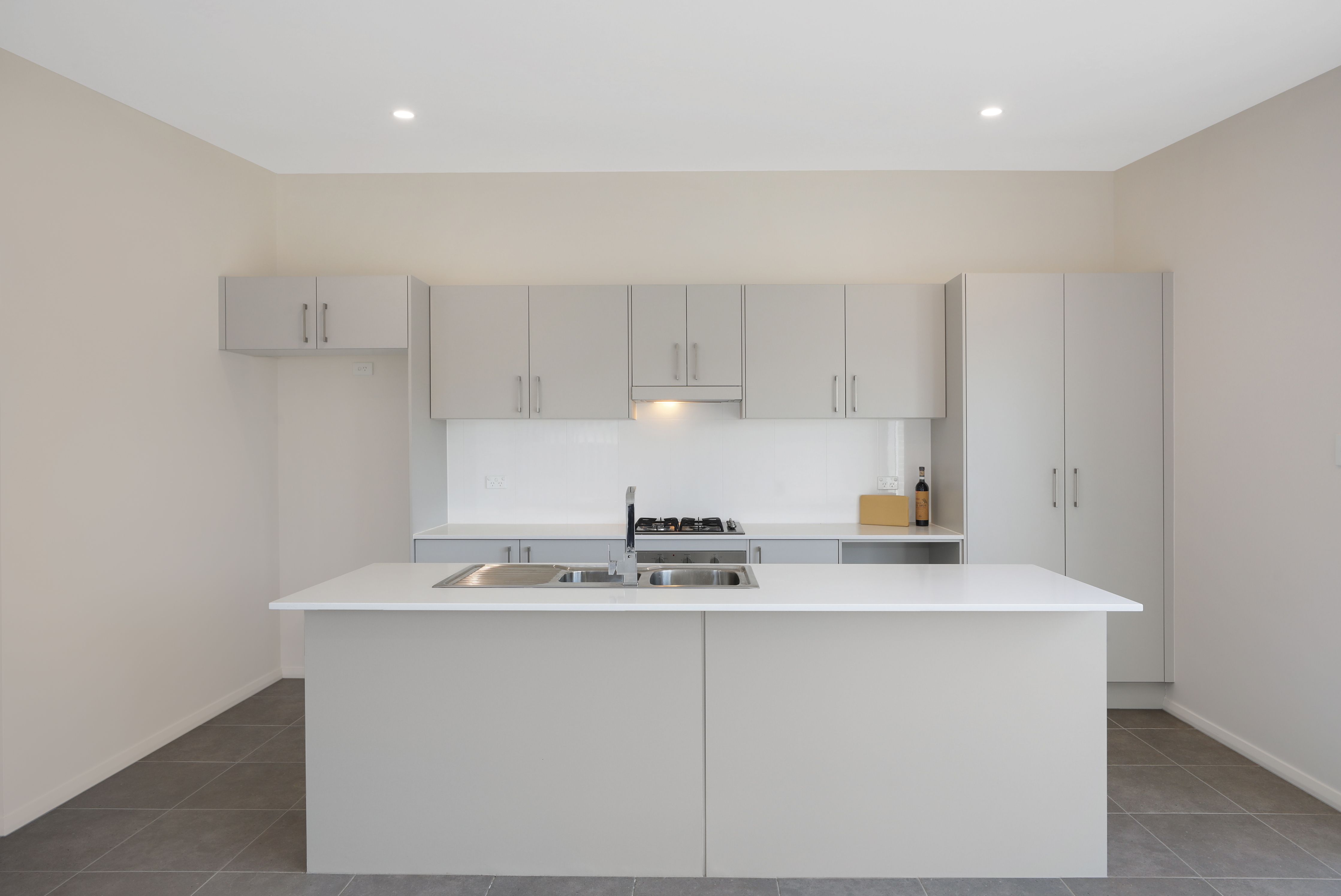 34 Matchless Avenue — photo 3 of 12