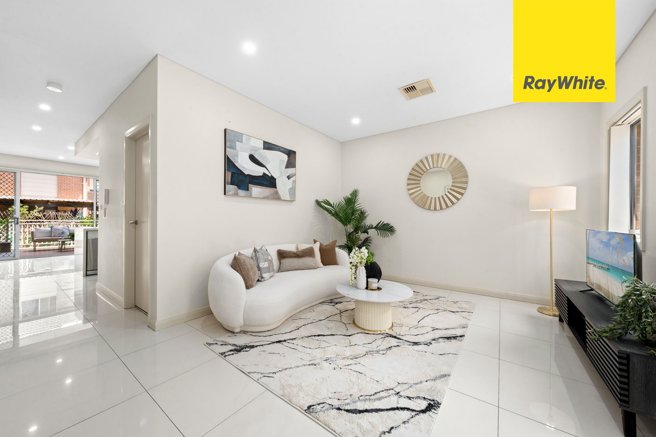 14/34-40 Frances Street — photo 4 of 16