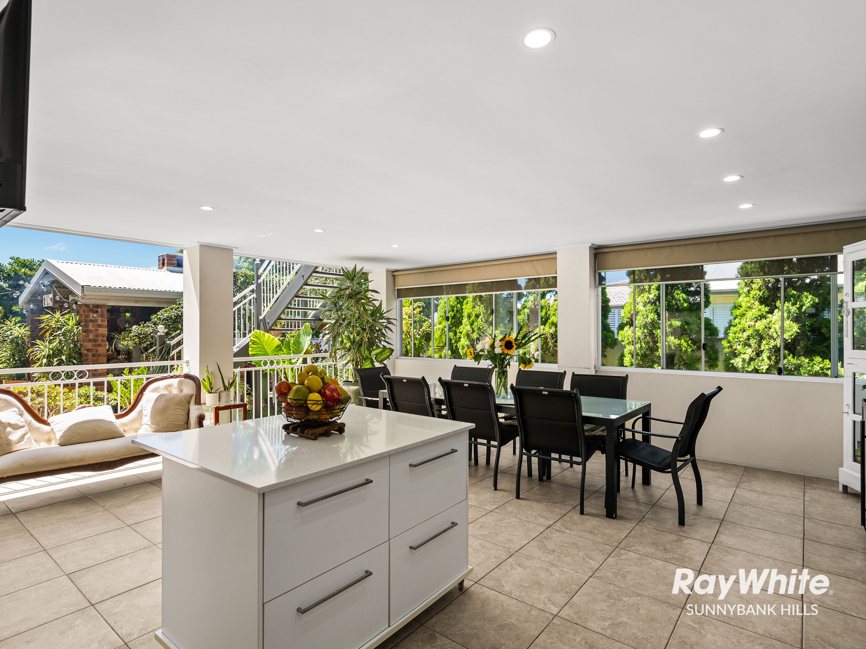 31 Cresthaven Drive, Mansfield, QLD 4122