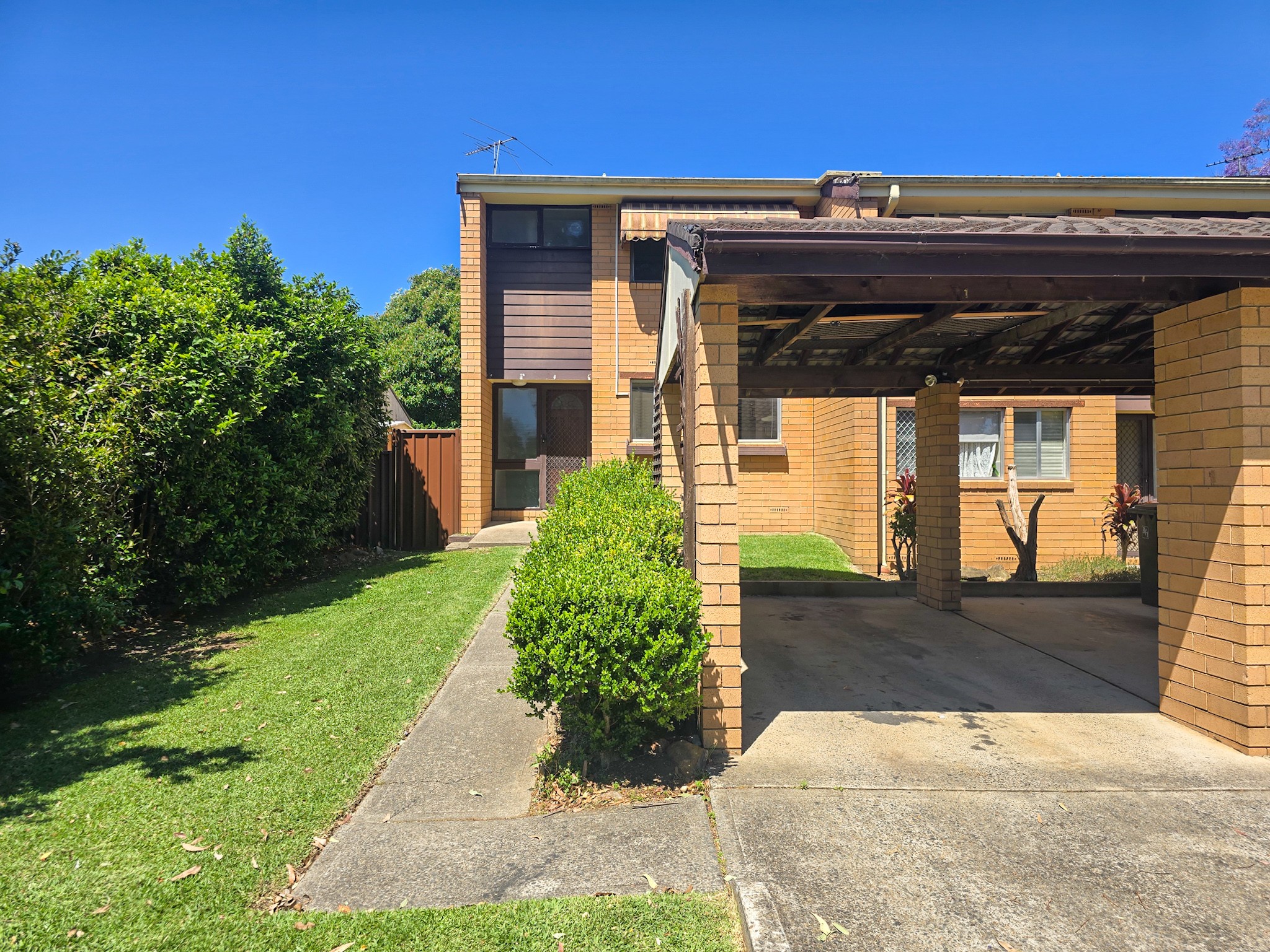1/43 Clarence Street, Macquarie Fields, NSW 2564