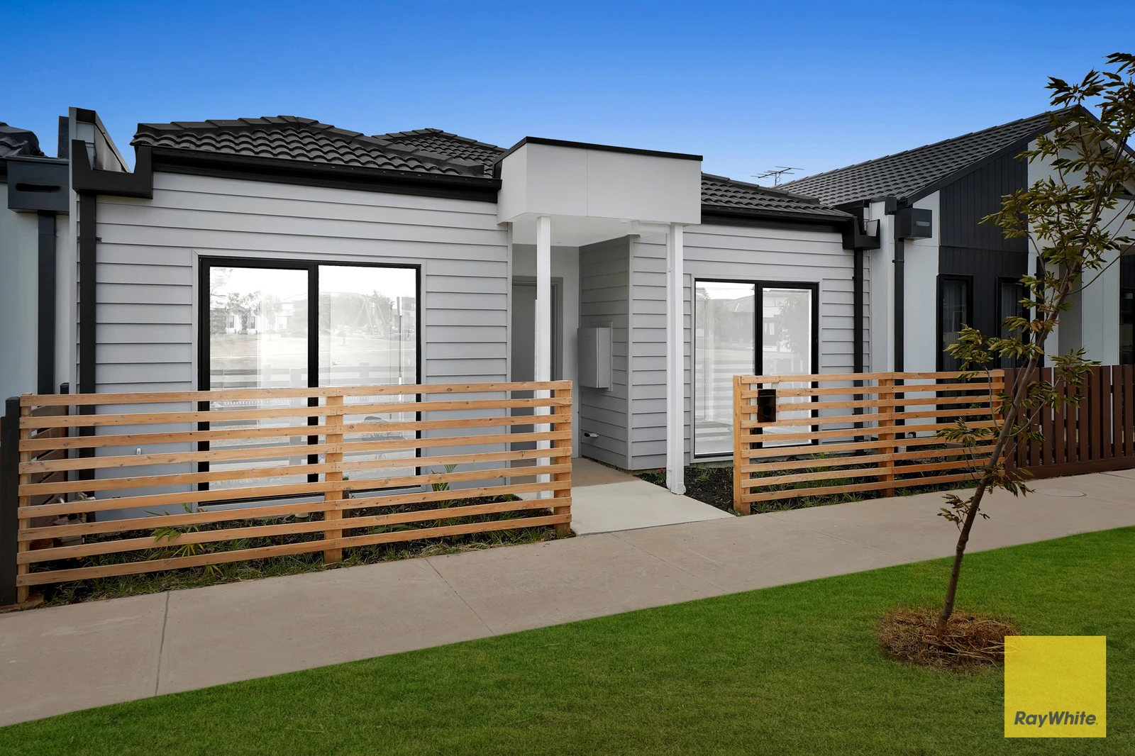 8 Attar Road, Rockbank, VIC 3335