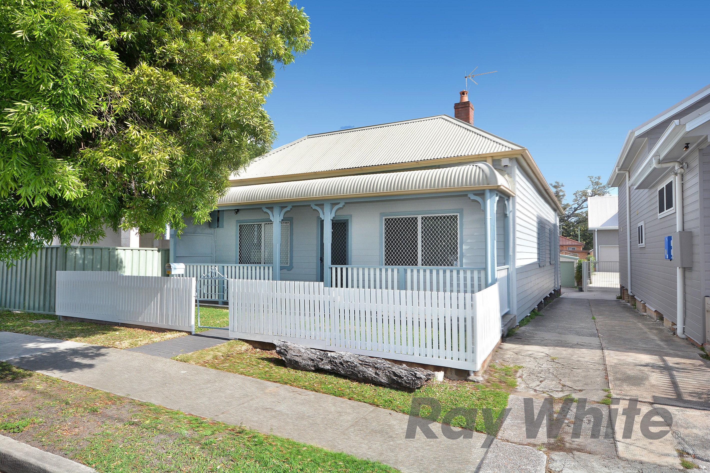 107 Cleary Street, Hamilton, NSW 2303