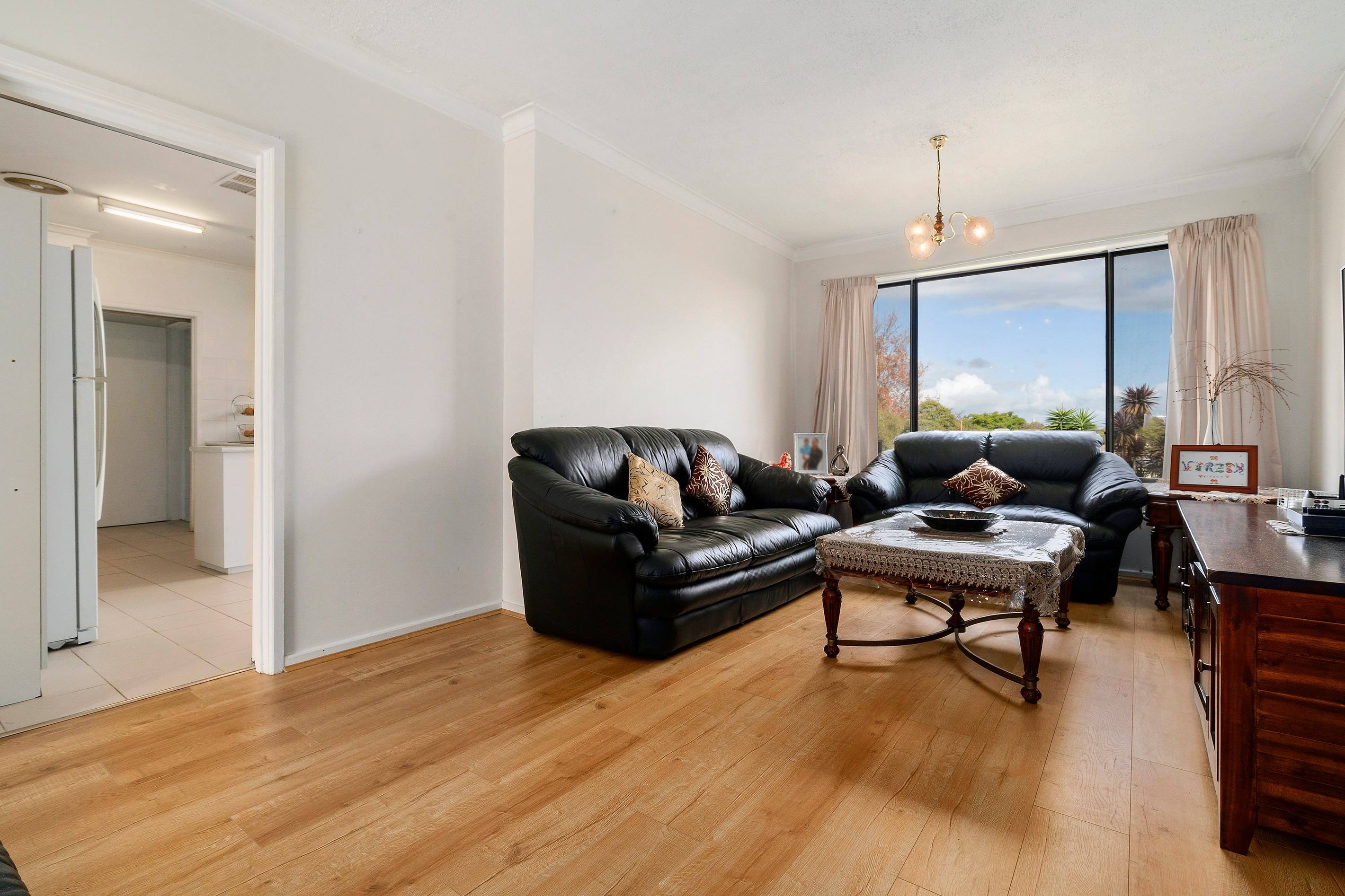 24 Simpson Drive, Mount Waverley, VIC 3149