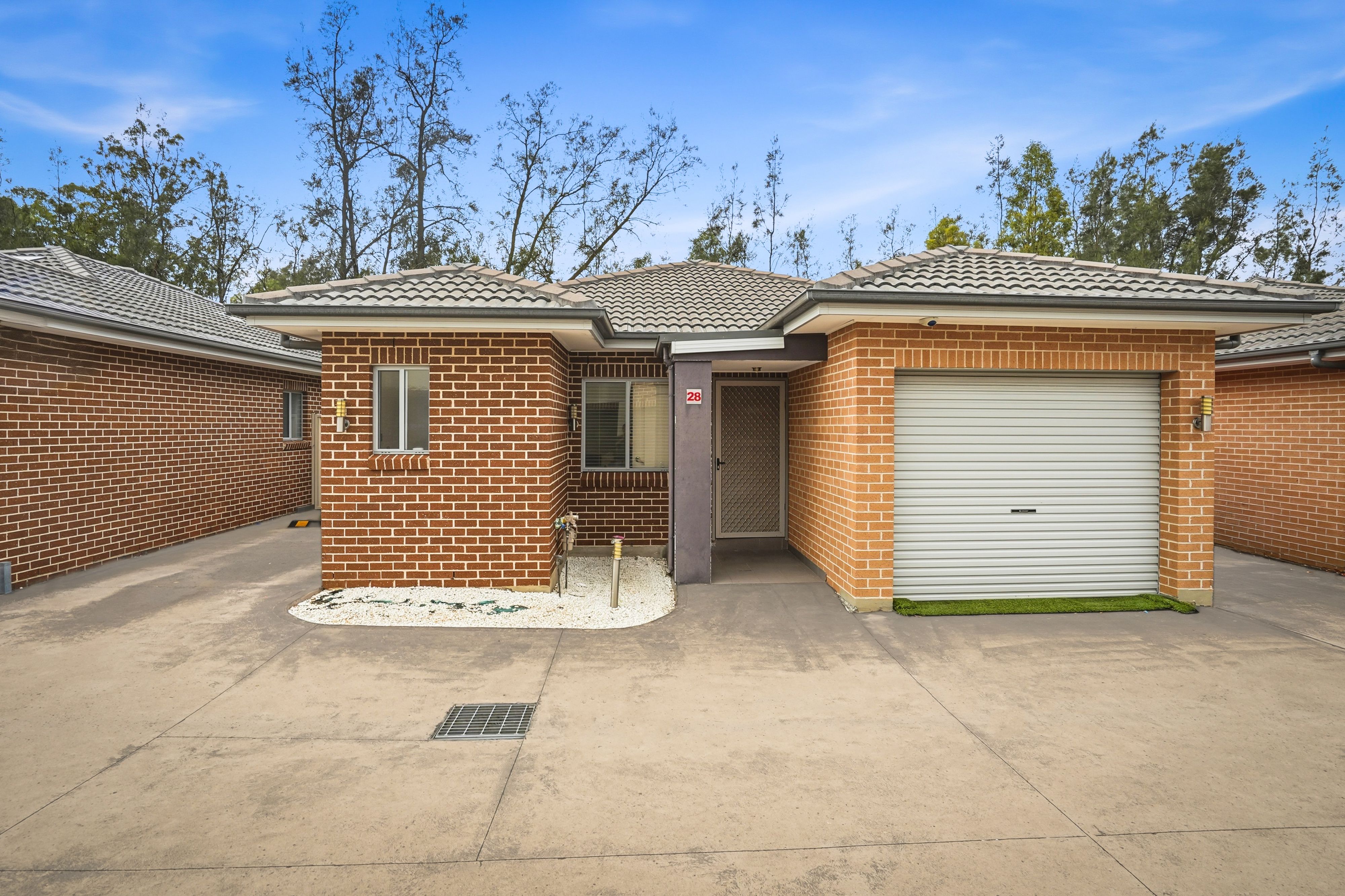 28 Charlotte Road