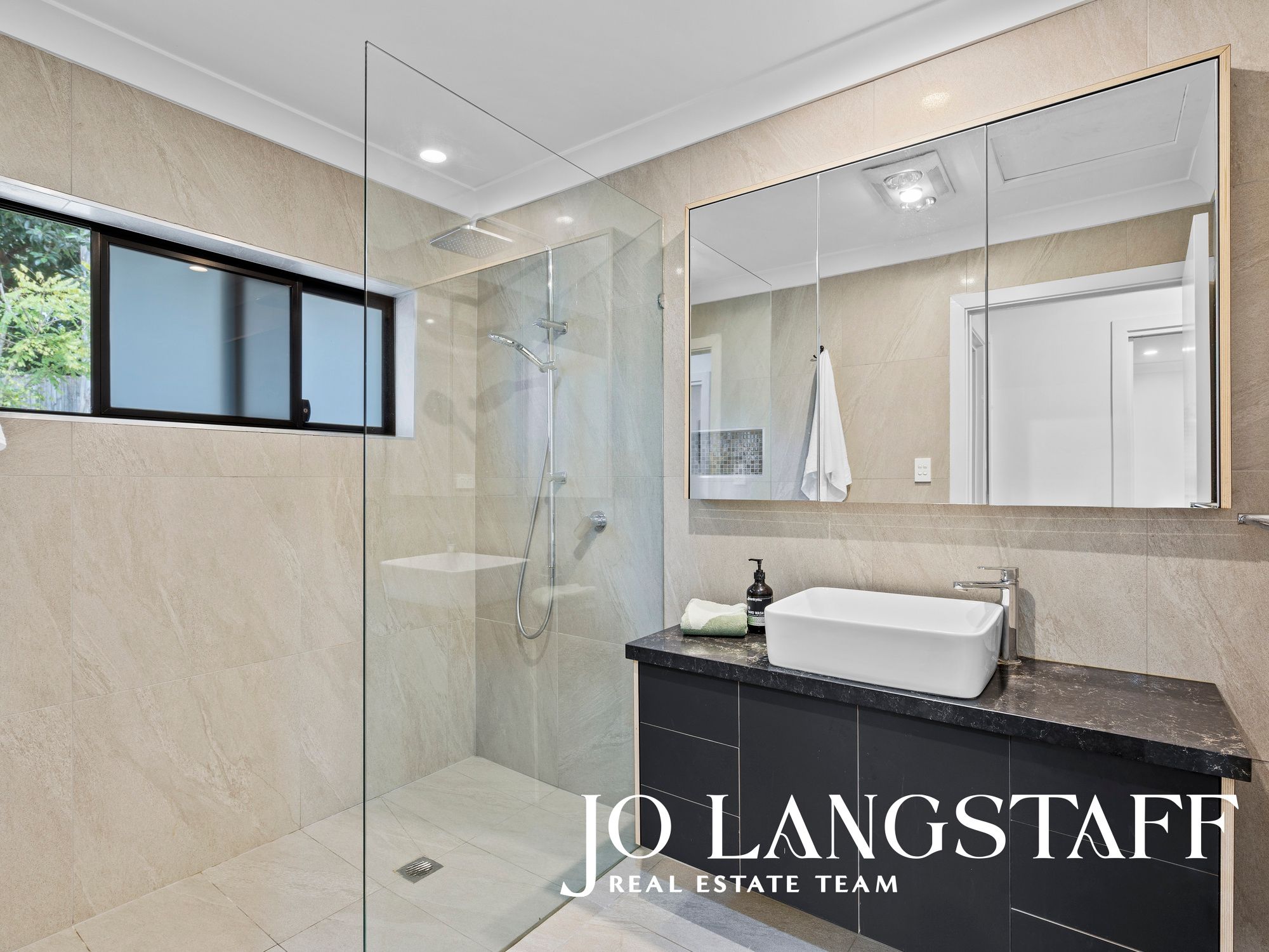 29 Fallbrook Street — photo 17 of 28