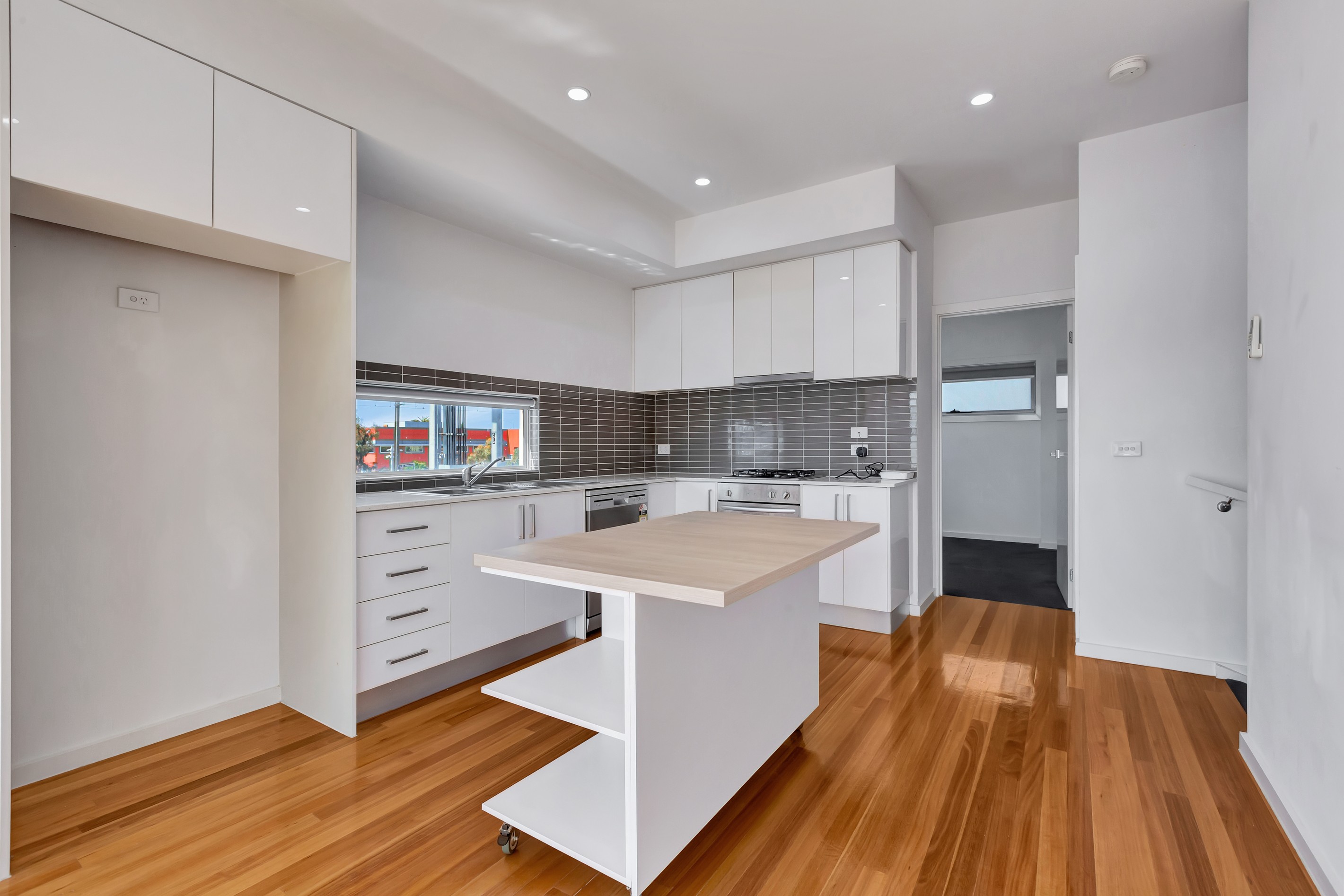 6/10 Lorensen Avenue, Coburg North, VIC 3058