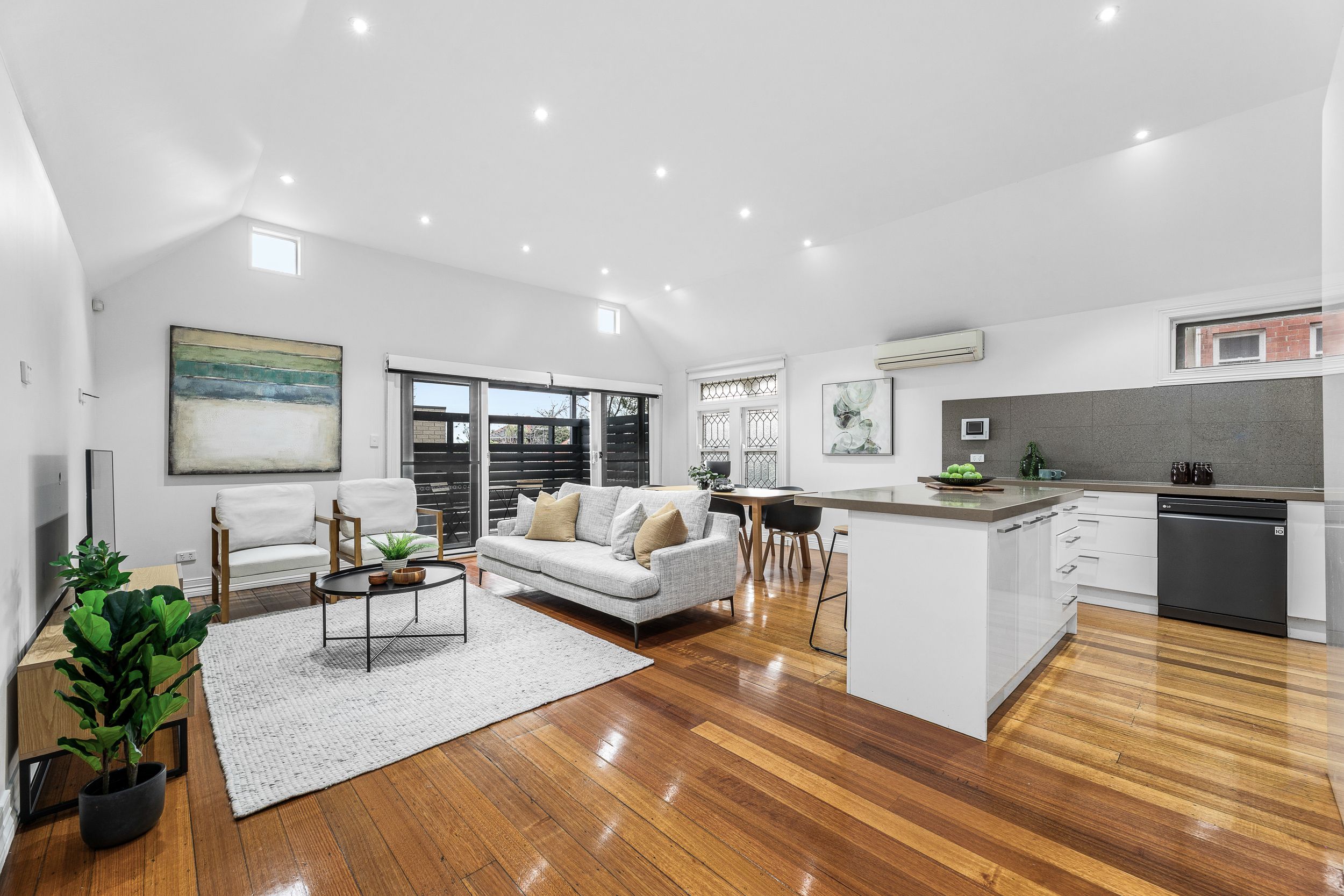 1/854 Toorak Road — photo 7 of 18