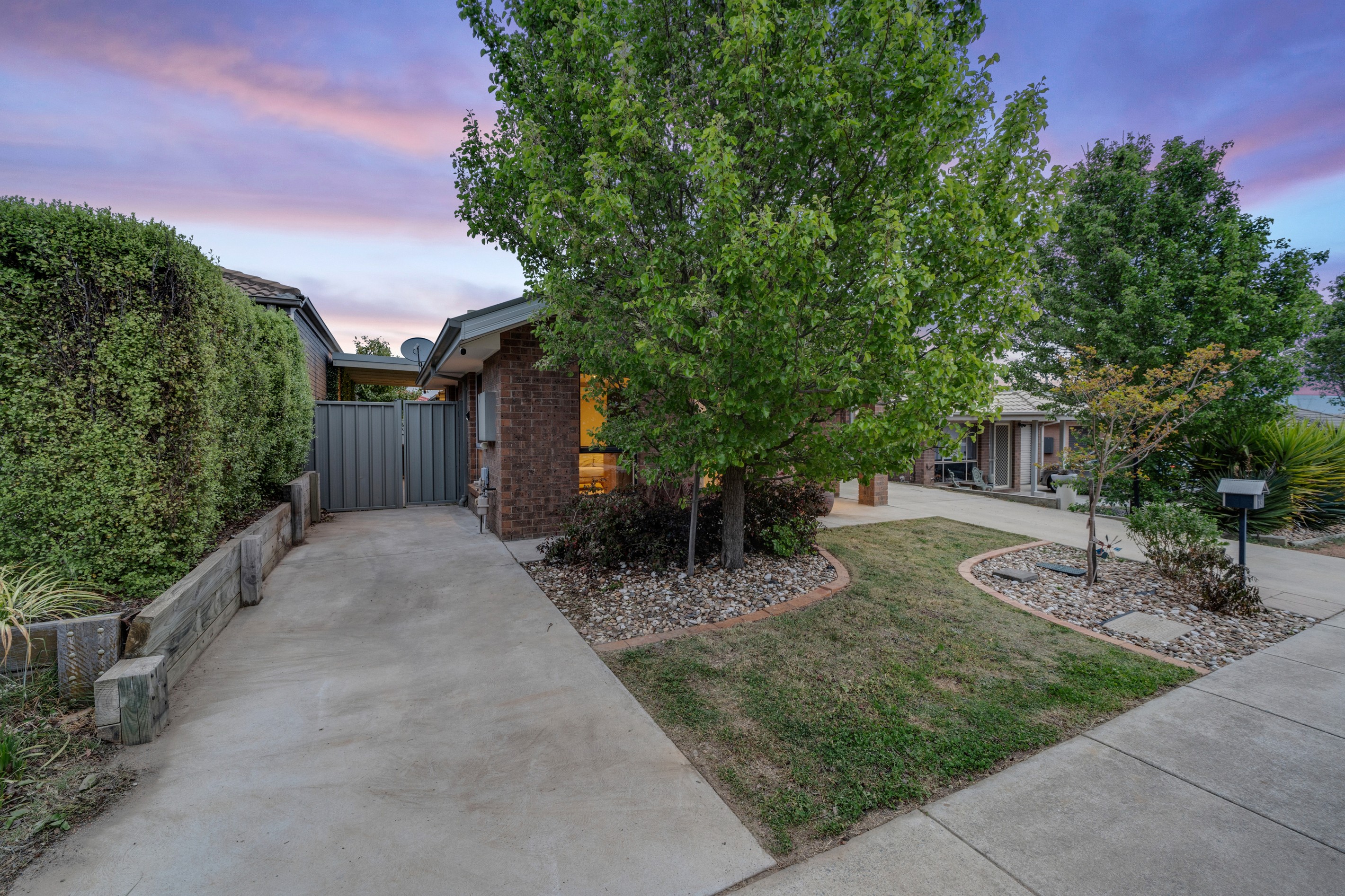 13 Audrey Cahn Street, Macgregor, ACT 2615