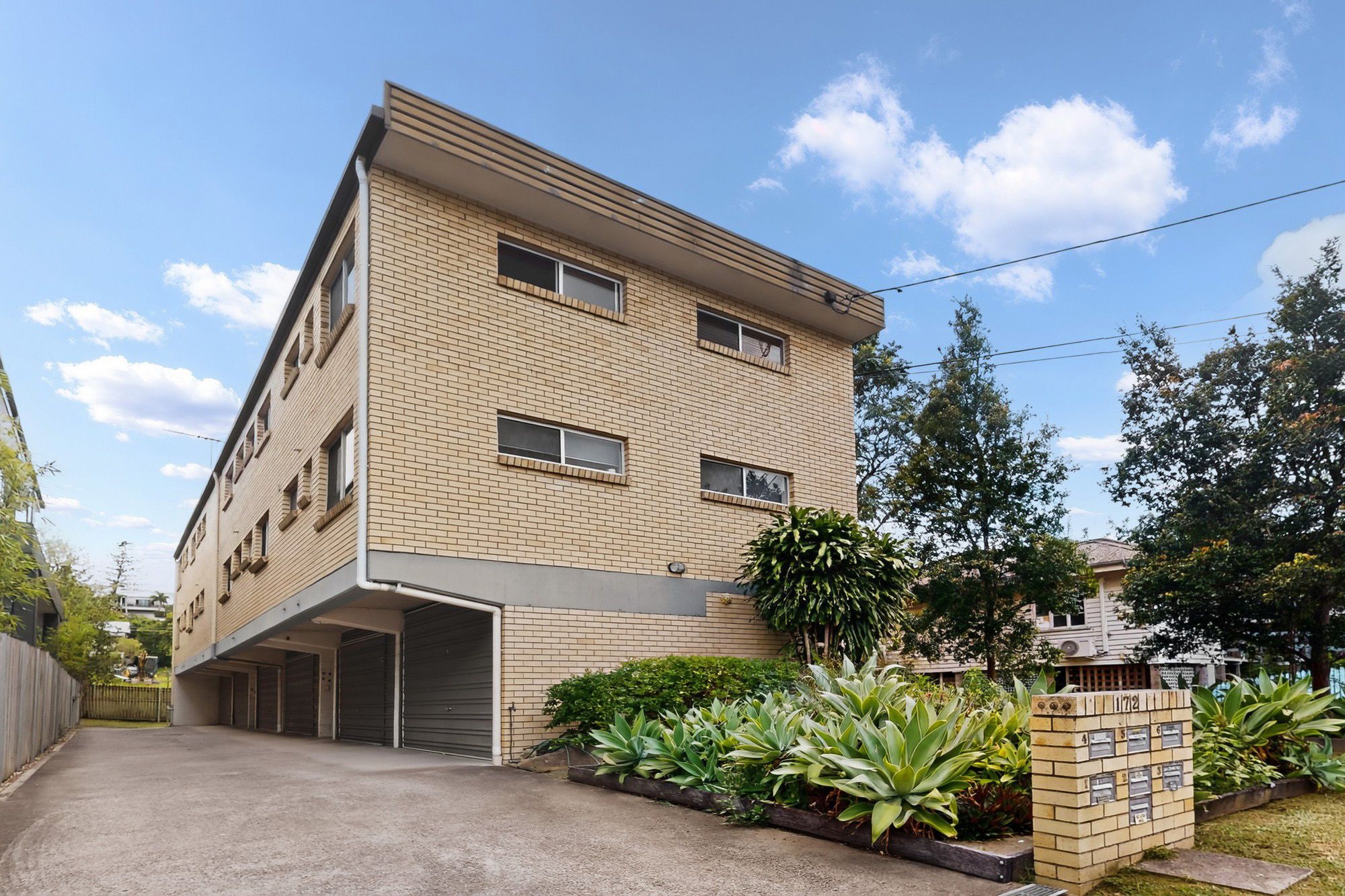 2/172 Norman Avenue, Norman Park, QLD 4170