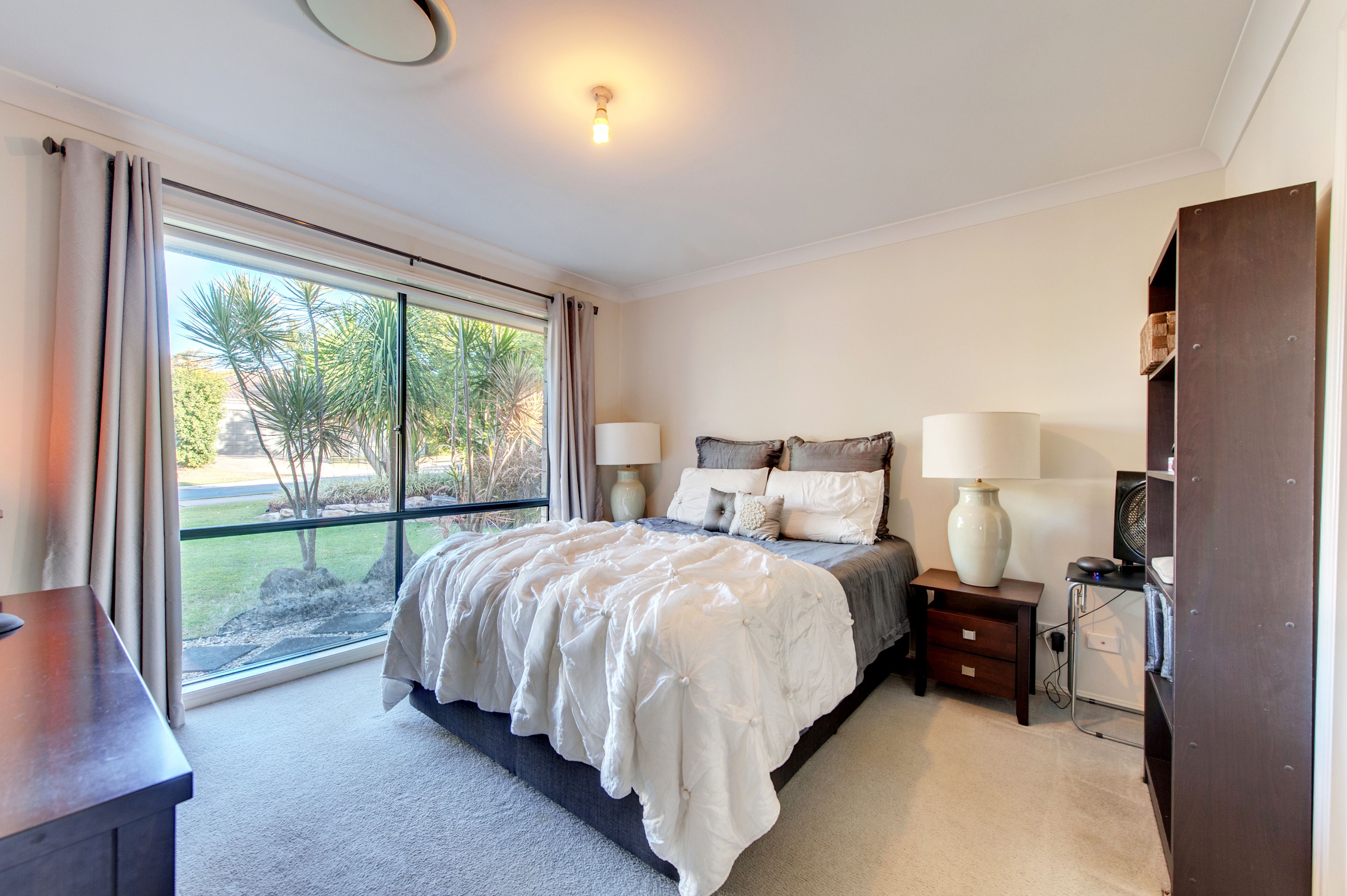 19 Hannam Crescent, Forest Lake, QLD 4078