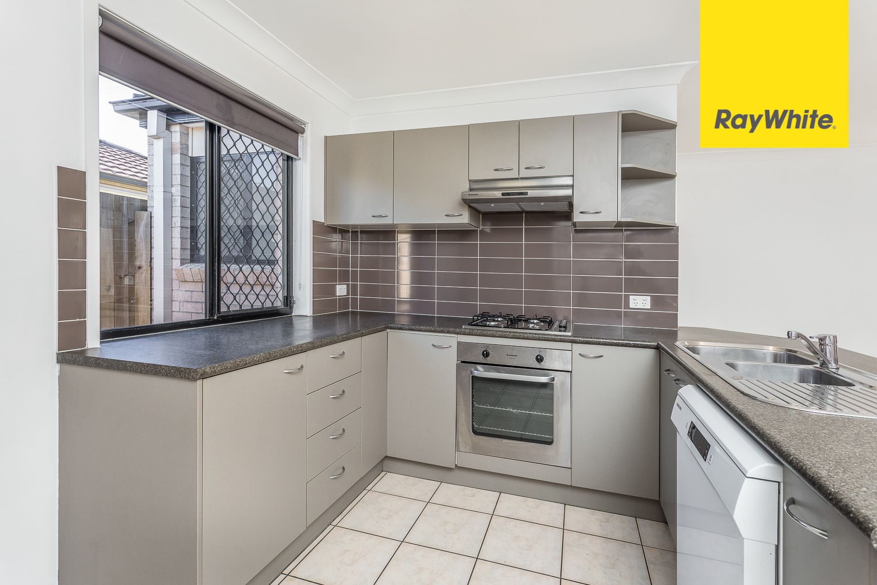 8 Acacia Crescent, Kallangur, QLD 4503
