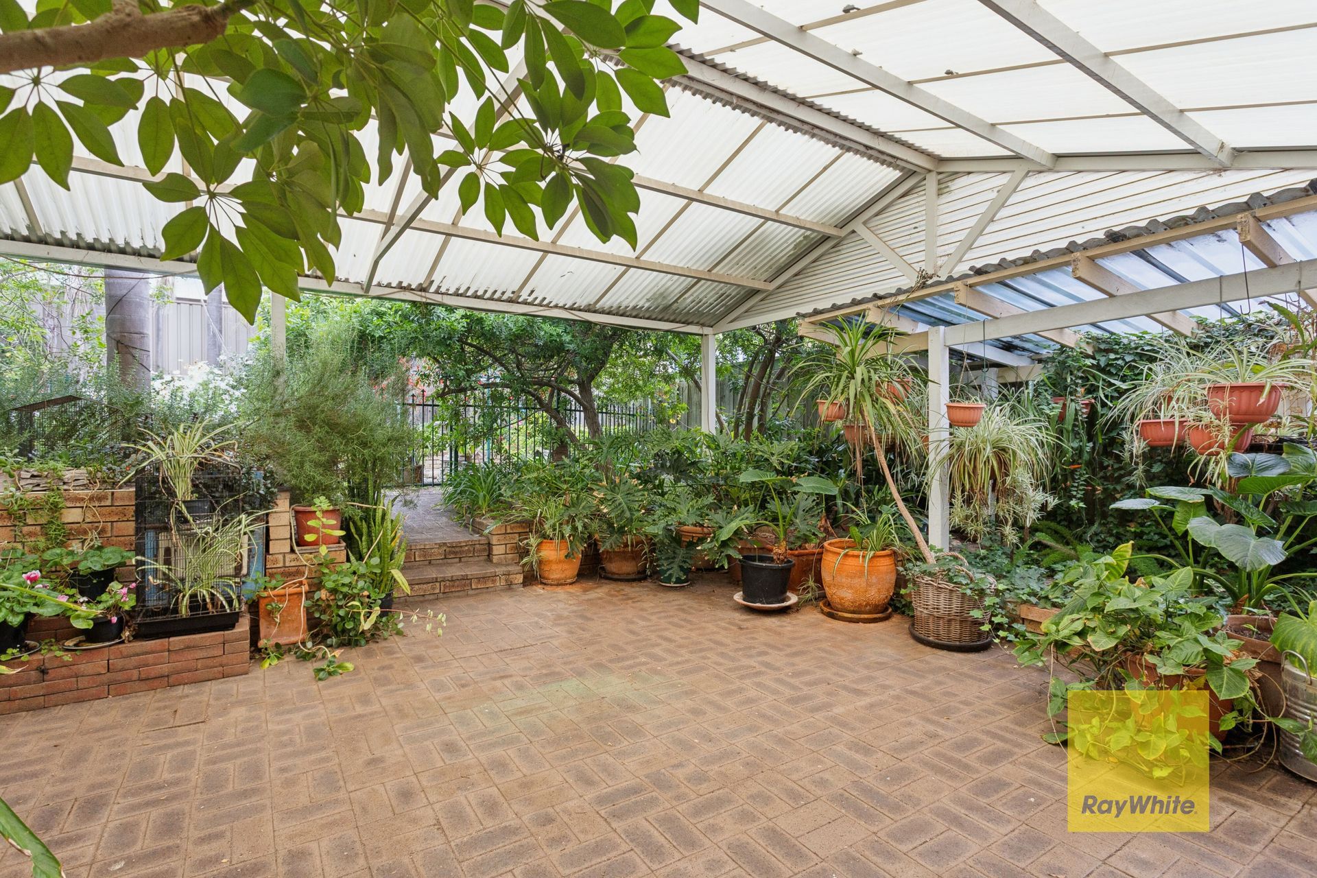 17 Peet Road, Kalamunda, WA 6076