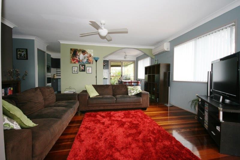 13 Paul Street, Kallangur, QLD 4503