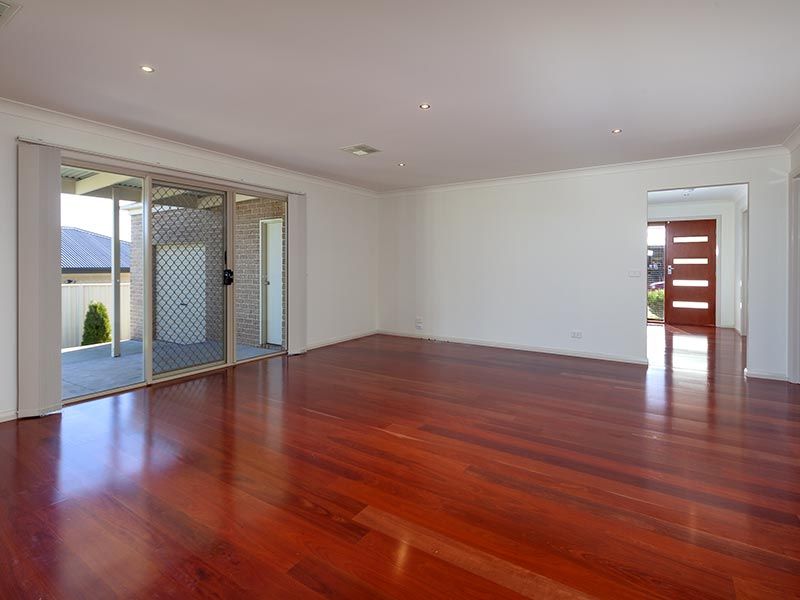 7 Whitton Drive, Thurgoona, NSW 2640