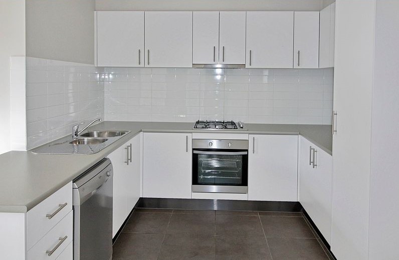18 Langside Grove, Cranbourne East, VIC 3977