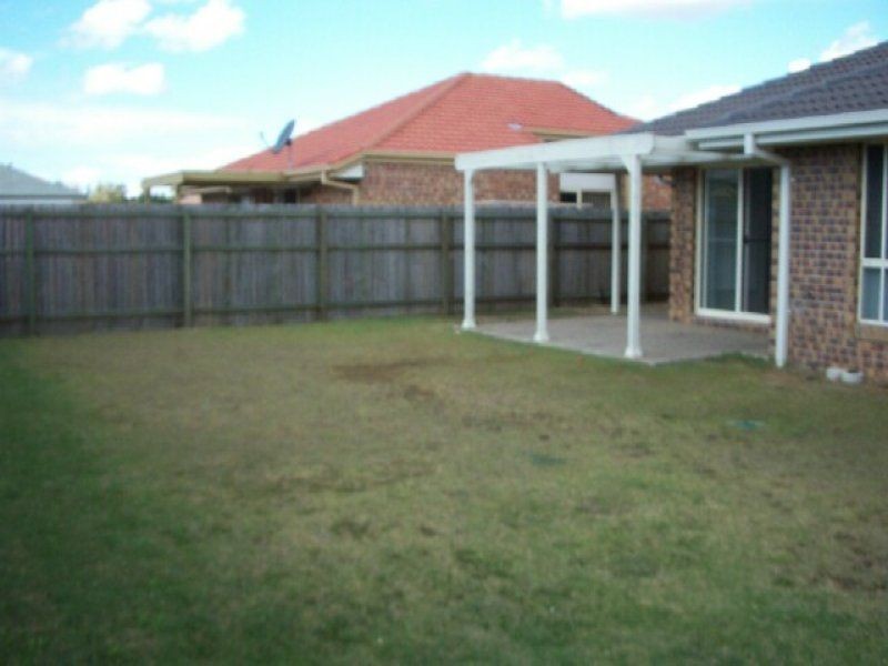 3 Carabbean Close, Wynnum West, QLD 4178